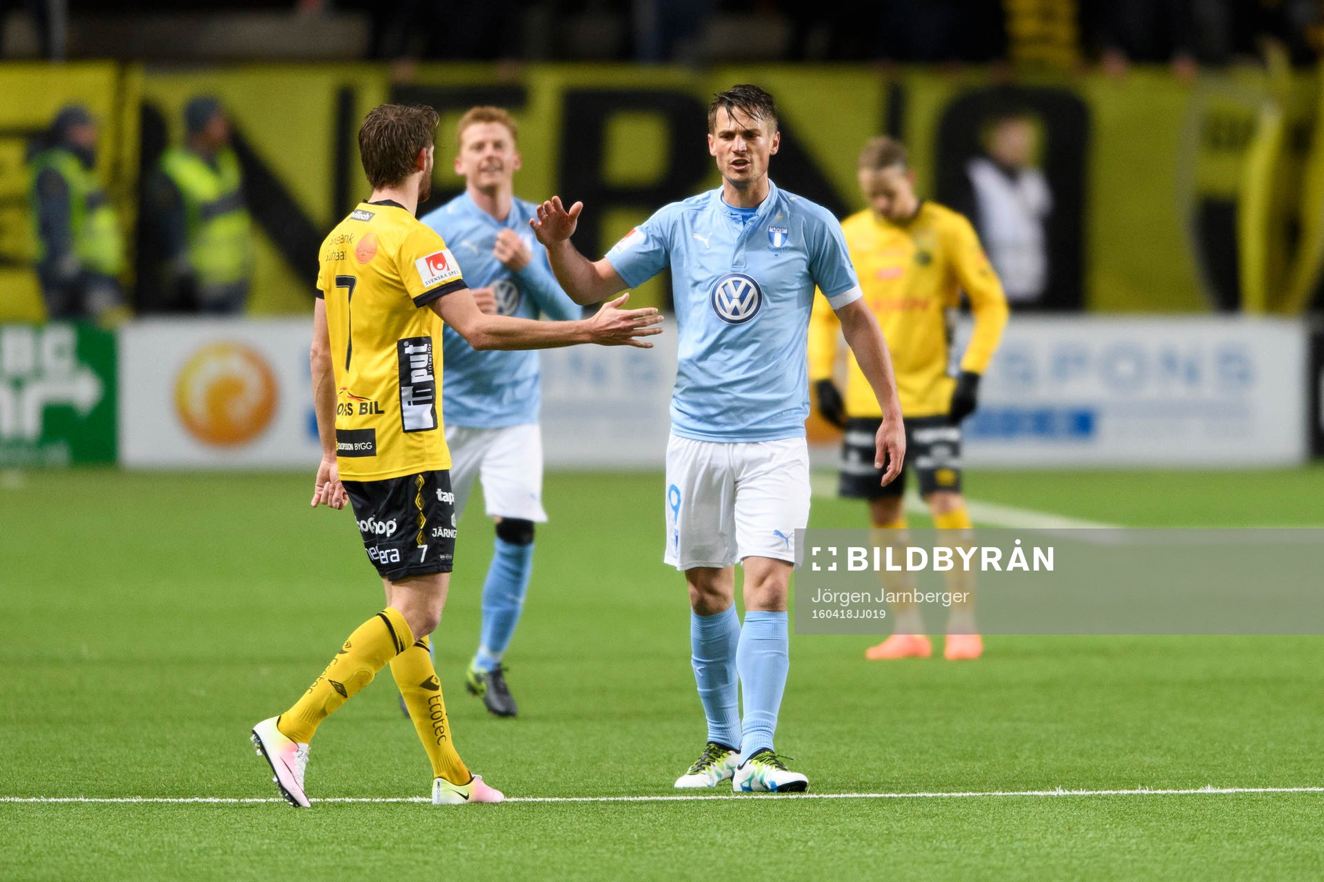 Malmö FFs Markus Rosenberg jublar och tackar Elfsborgs