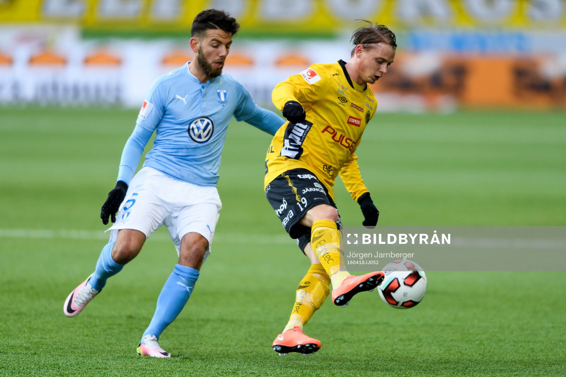 Elfsborgs Simon Hedlund och Malmö FFs Erdal Rakip