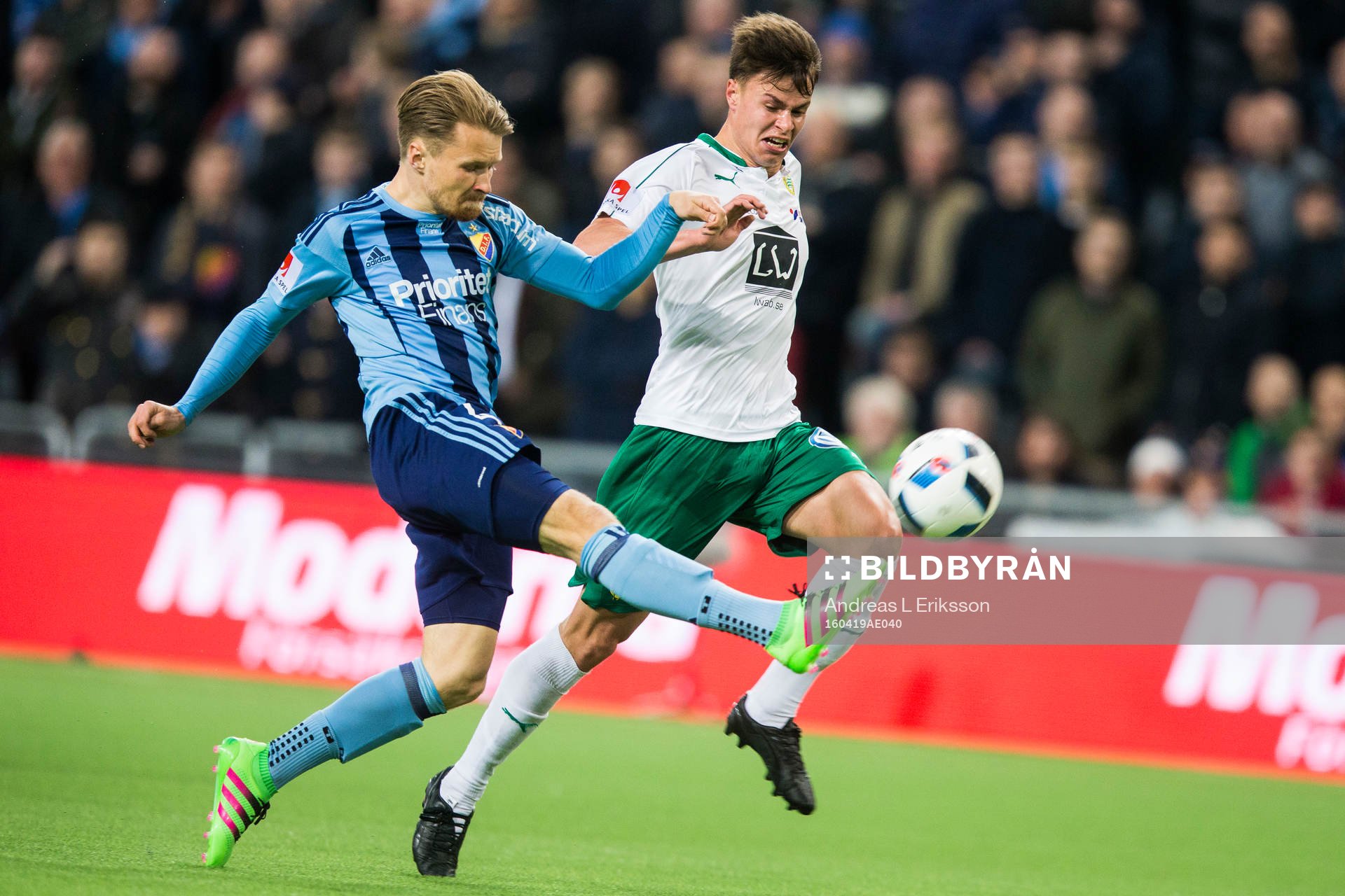 Djurgårdens Jacob Une Larsson och Hammarbys Melker Hallberg