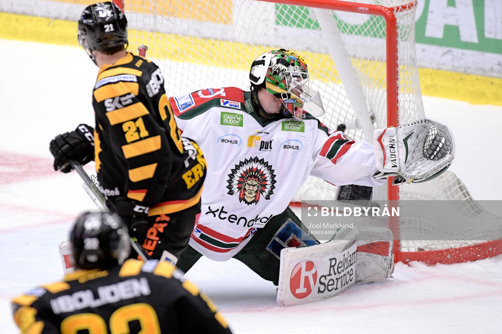 Skellefteås Janne Pesonen gör 1-2 bakom Frölundas