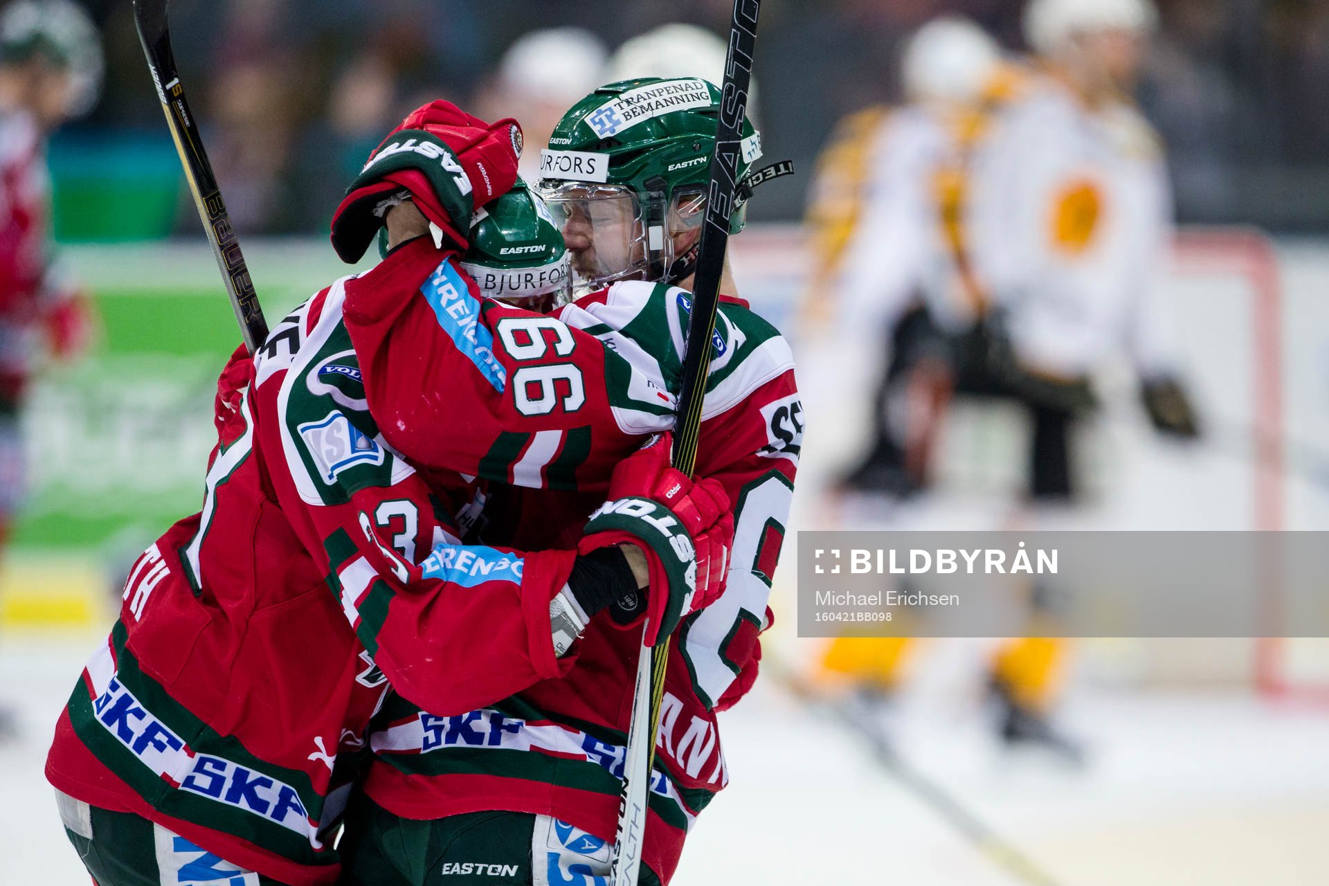 Frölundas Elias Fälth jublar och omfamnas
