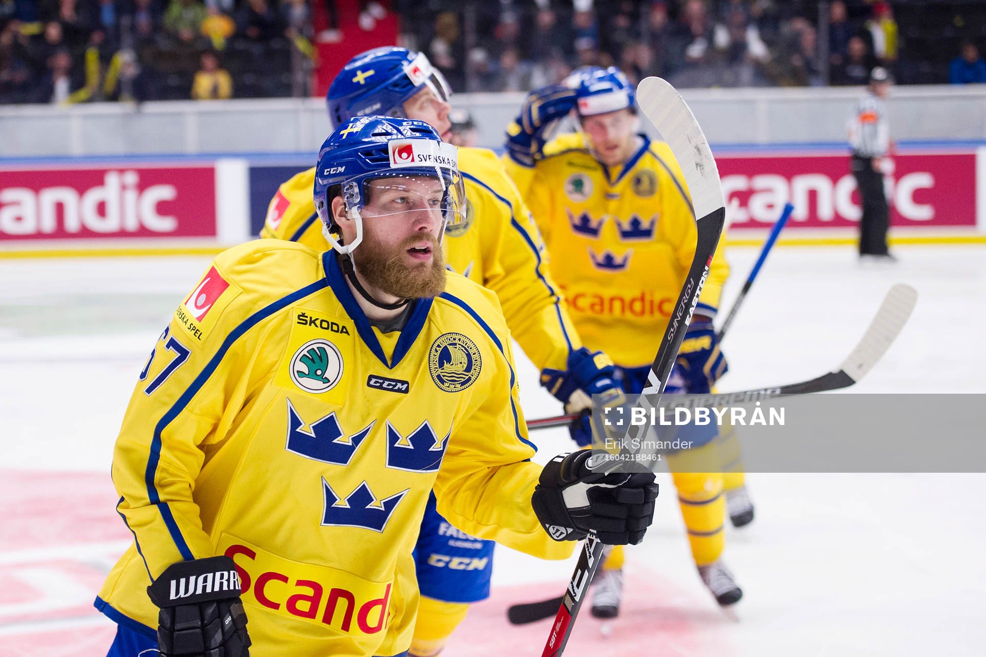 Sveriges Linus Omark jublar