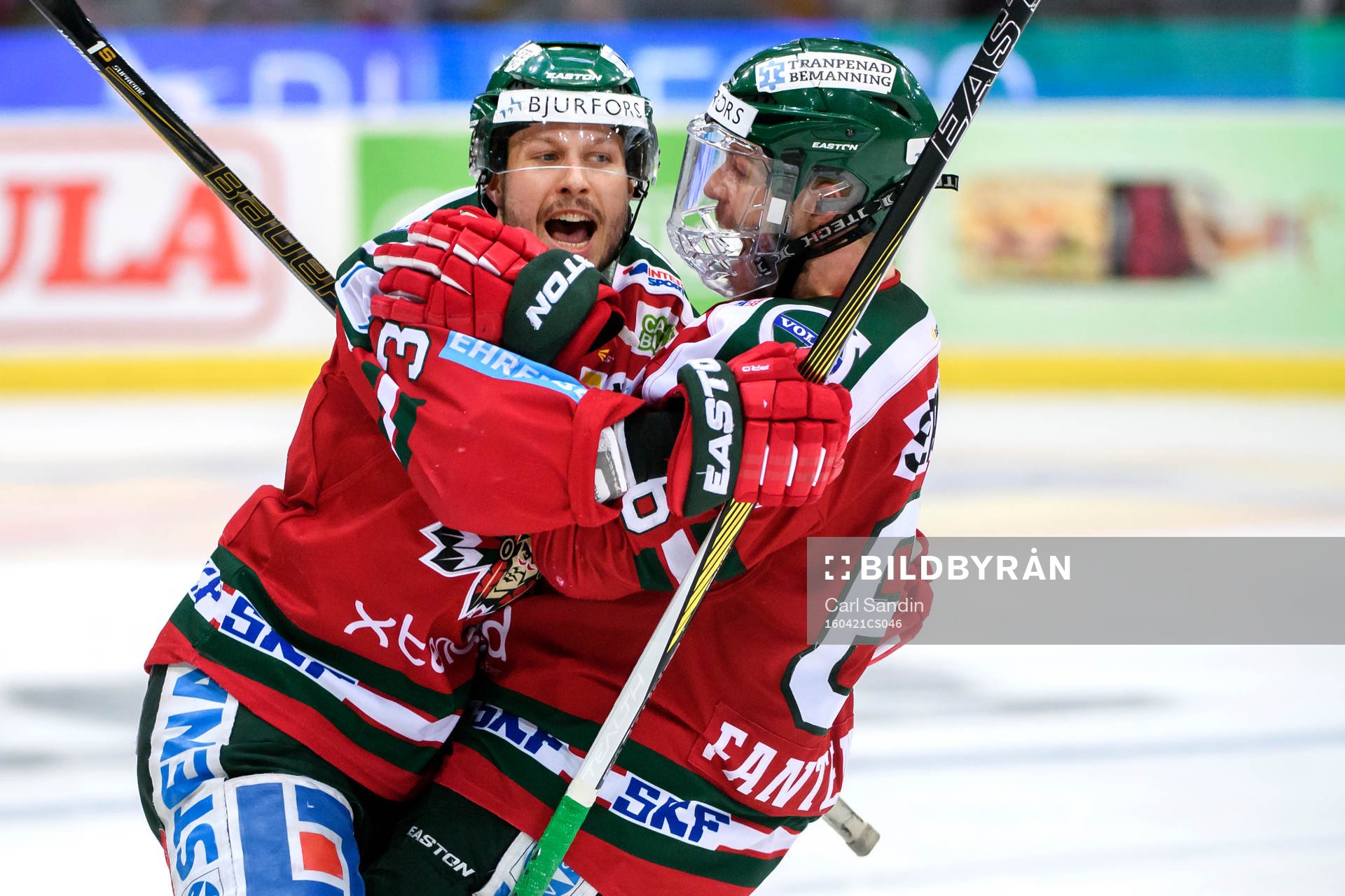 Frölundas Elias Fälth och Oscar Fantenberg jublar