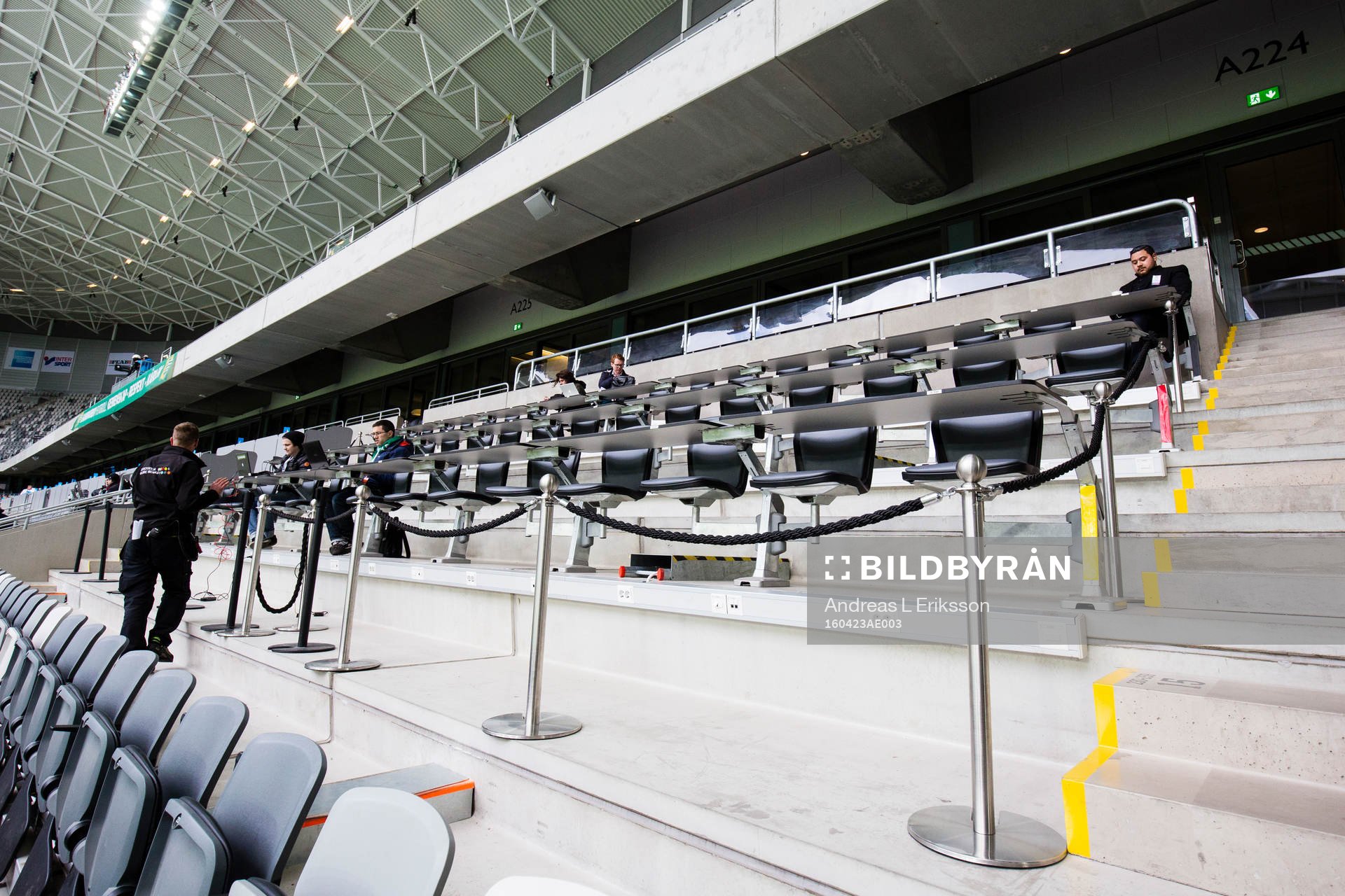 Pressläktaren på Tele2 Arena med en tillfällig