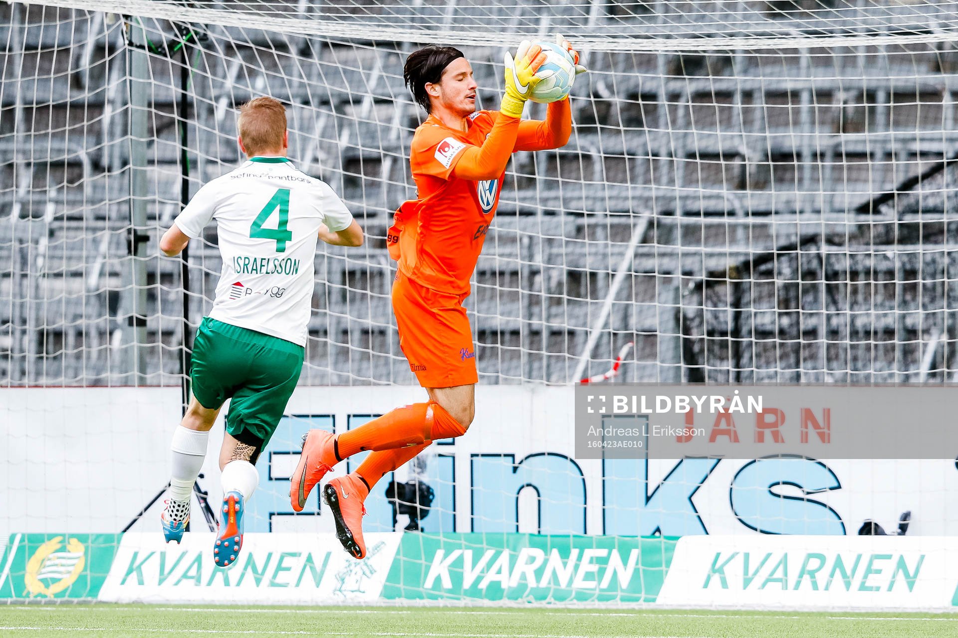 Jönköpings målvakt Damir Mehic  och Hammarbys Erik