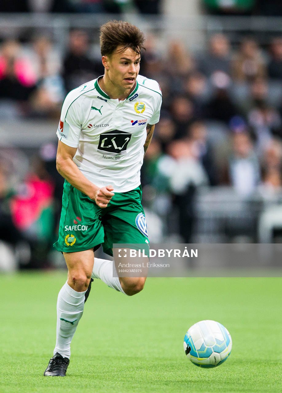 Hammarbys Melker Hallberg med bollen