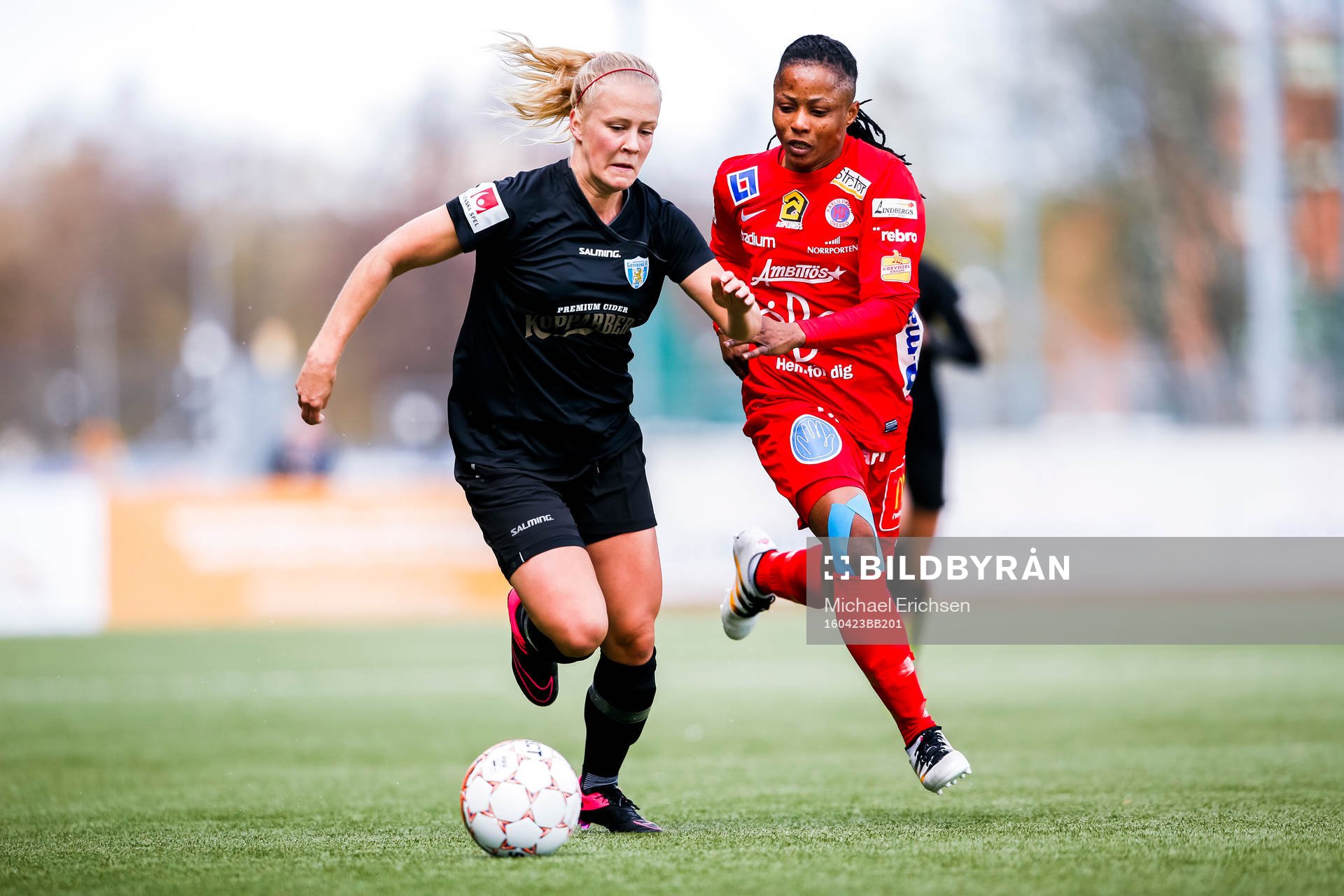 Göteborgs Adelina Engman och Örebros Ogonna Chukwudi