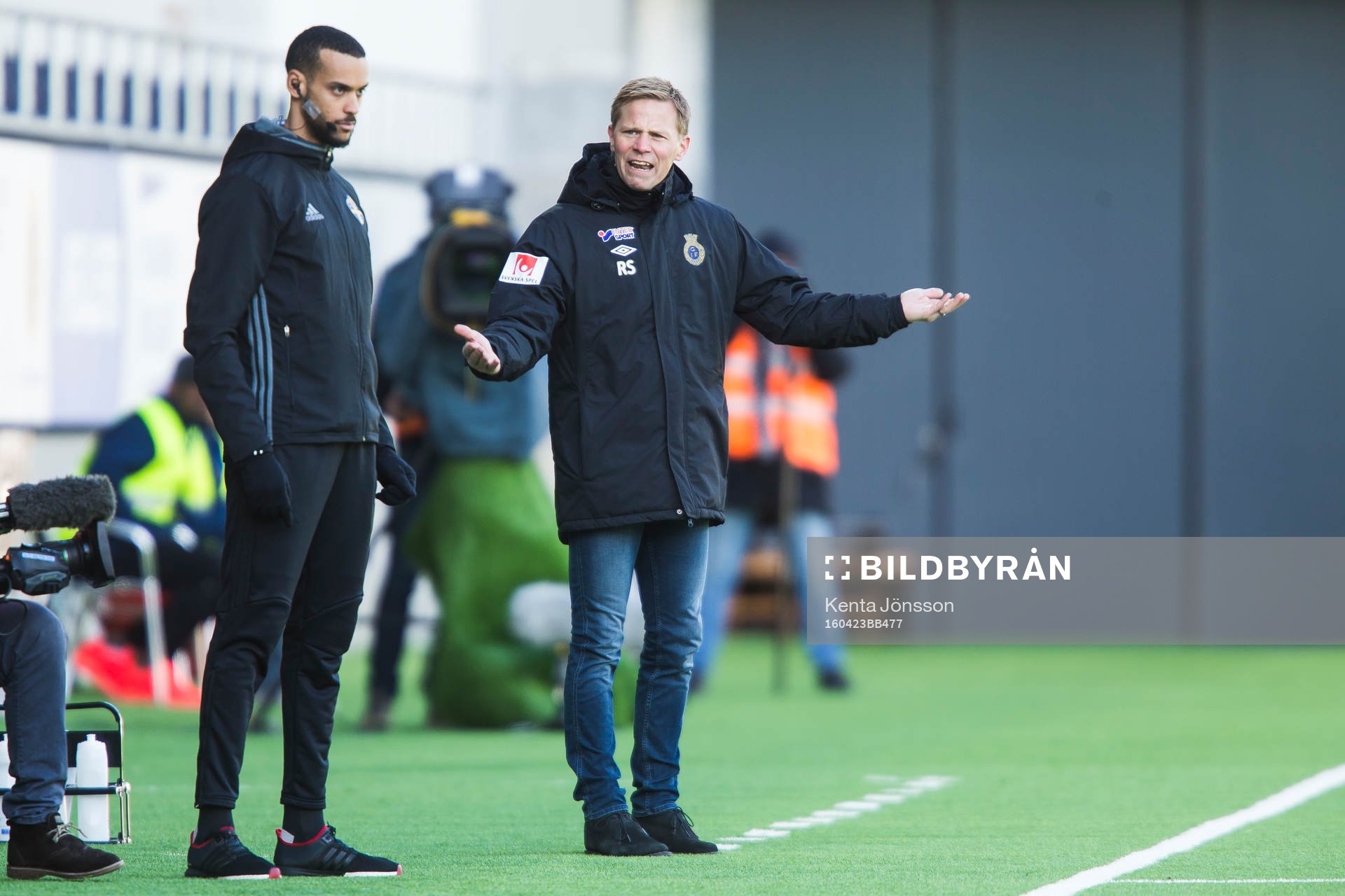 Gefles tränare Roger Sandberg reagerar