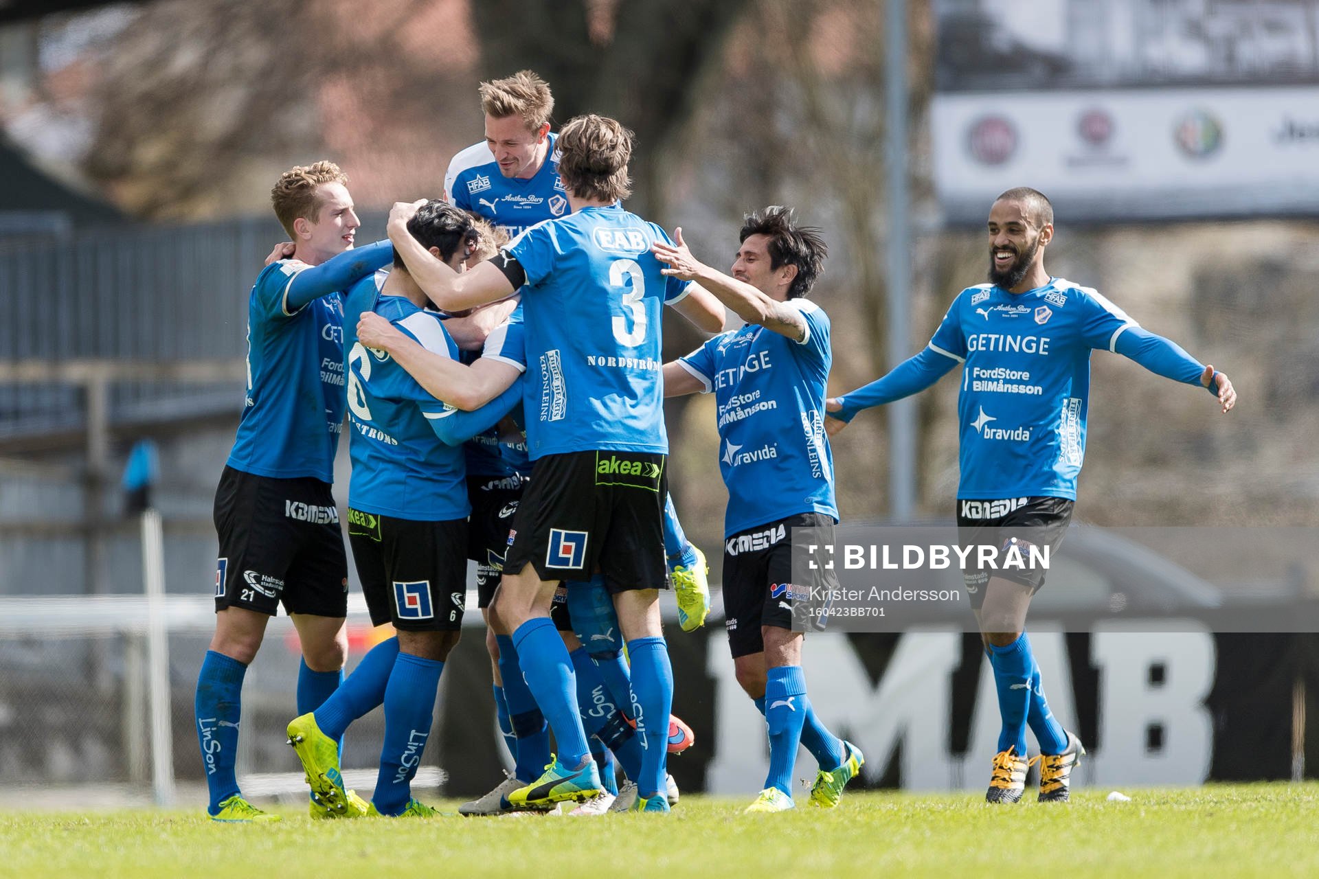 Halmstads spelare jublar