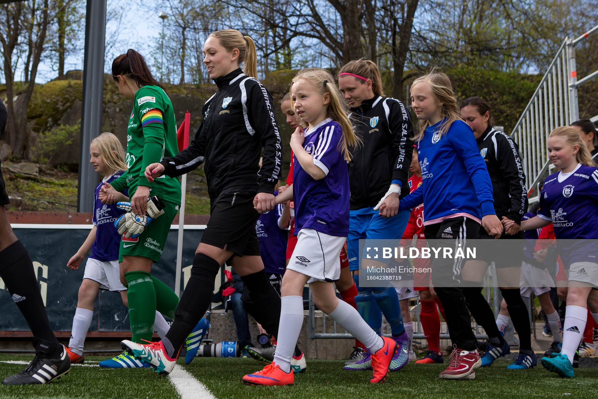 Örebros målvakt Carola Söberg och Göteborgs Elin