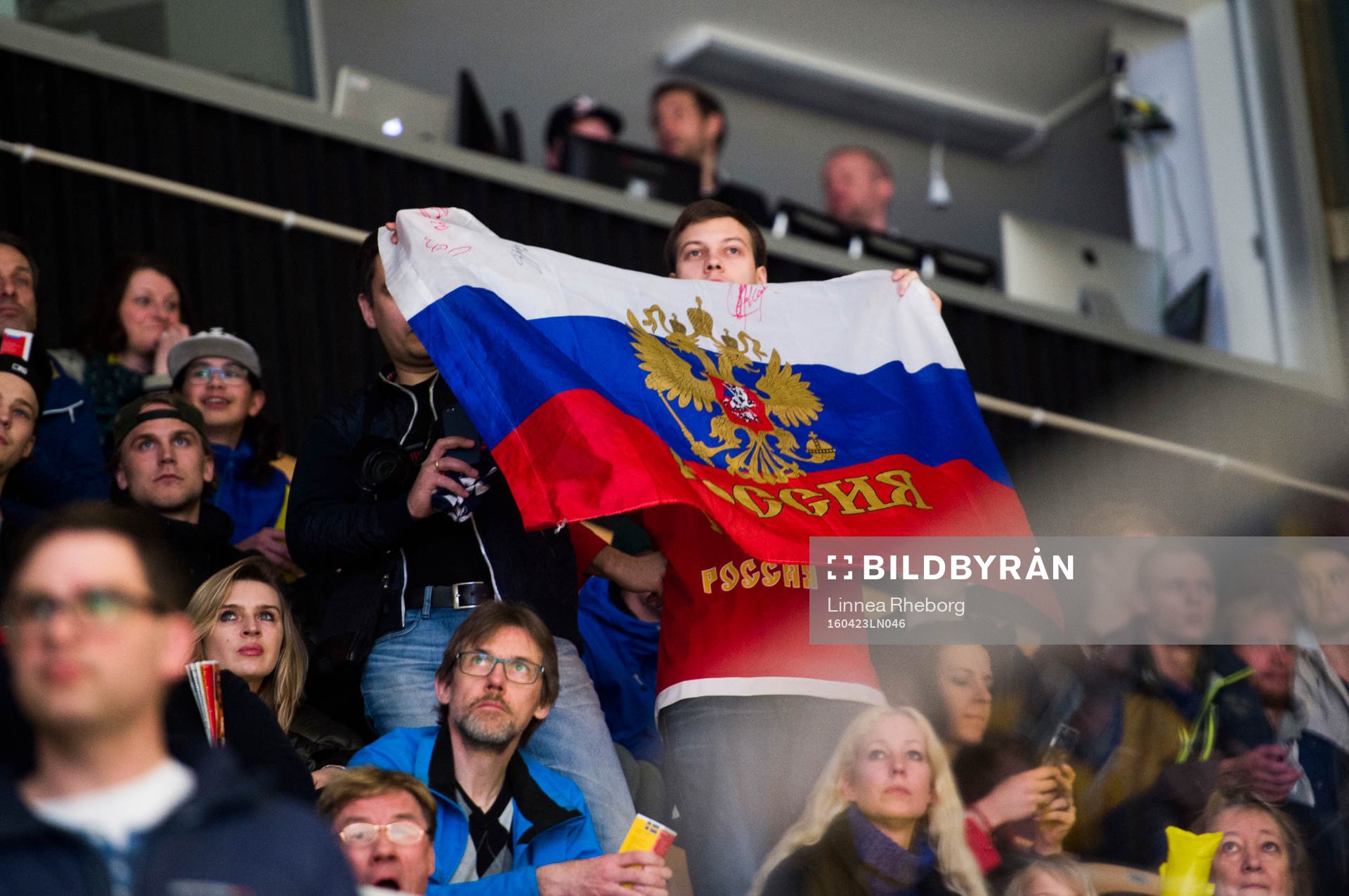 En rysk supporter på läktaren