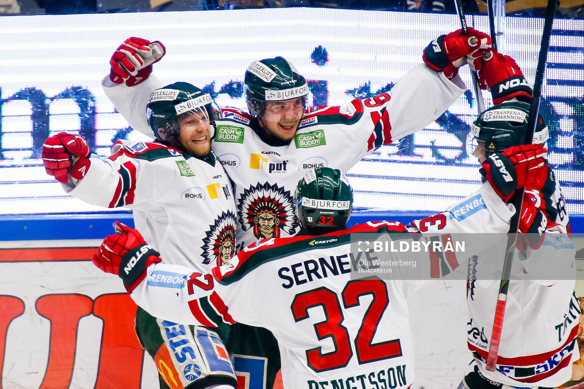 Frölundas Artturi Lehkonen jublar