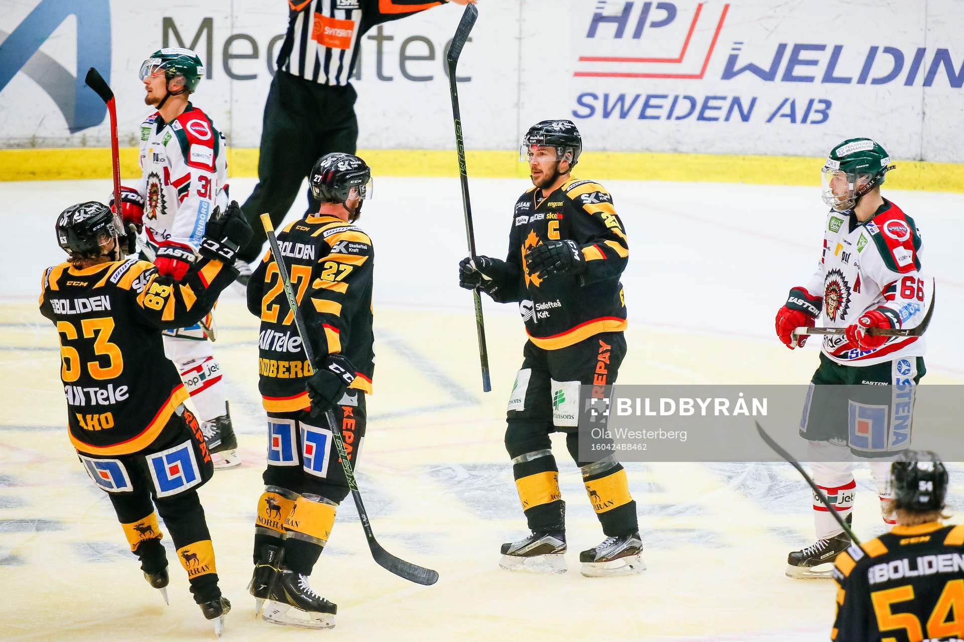 Skellefteås spelare jublar