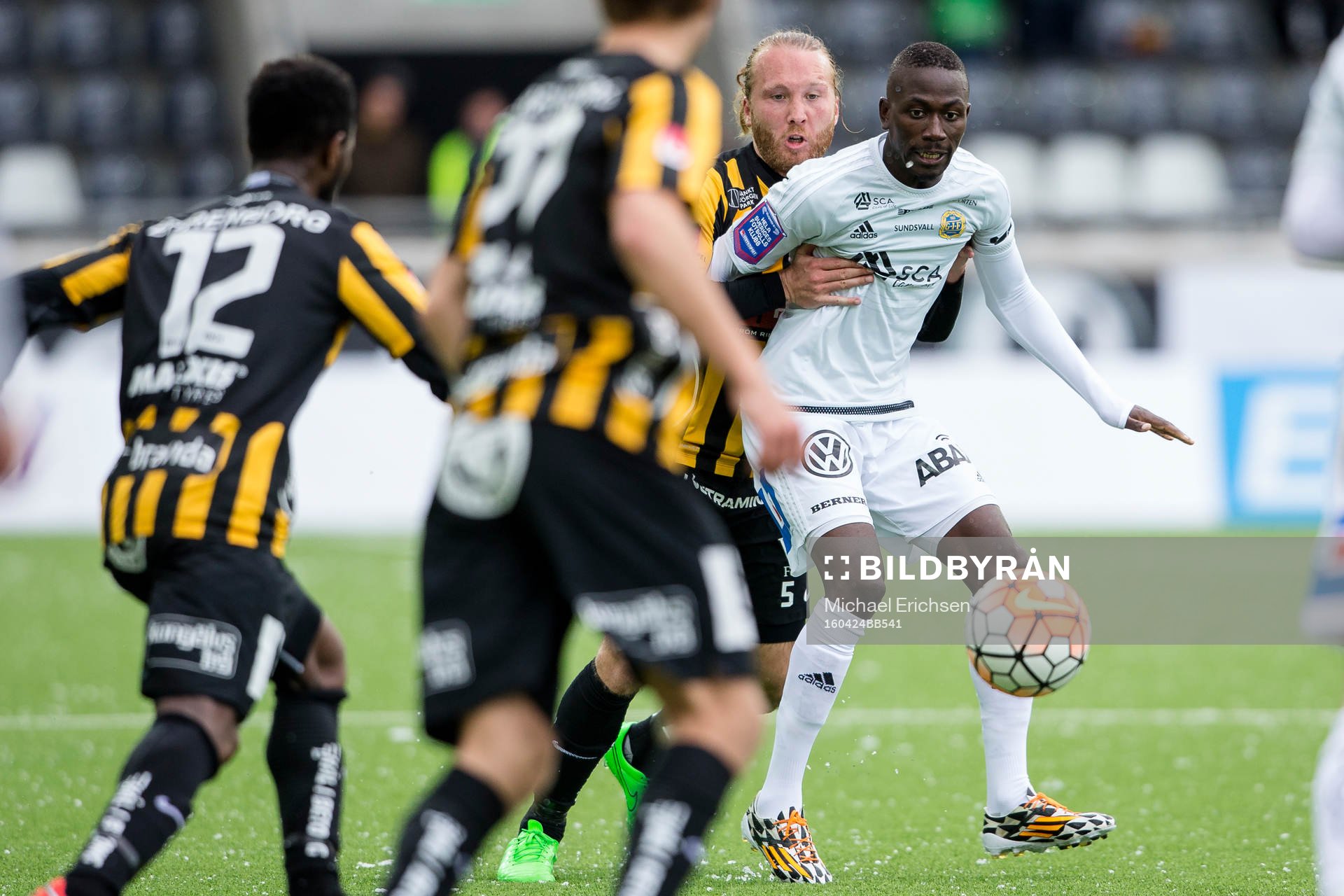 Häckens Emil Wahlström och Sundsvalls Pa Amat Dibba