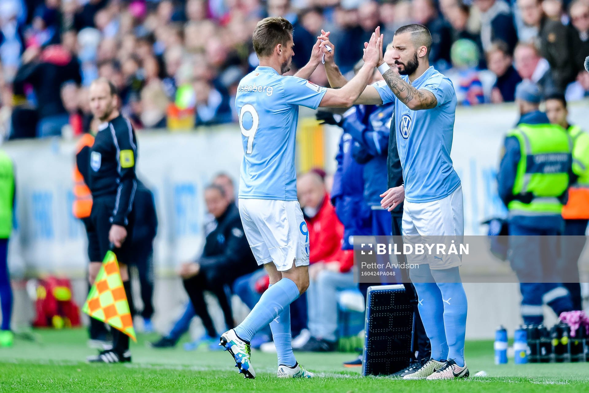 Byte mellan Malmö FFs Markus Rosenberg och Guillermo Molins