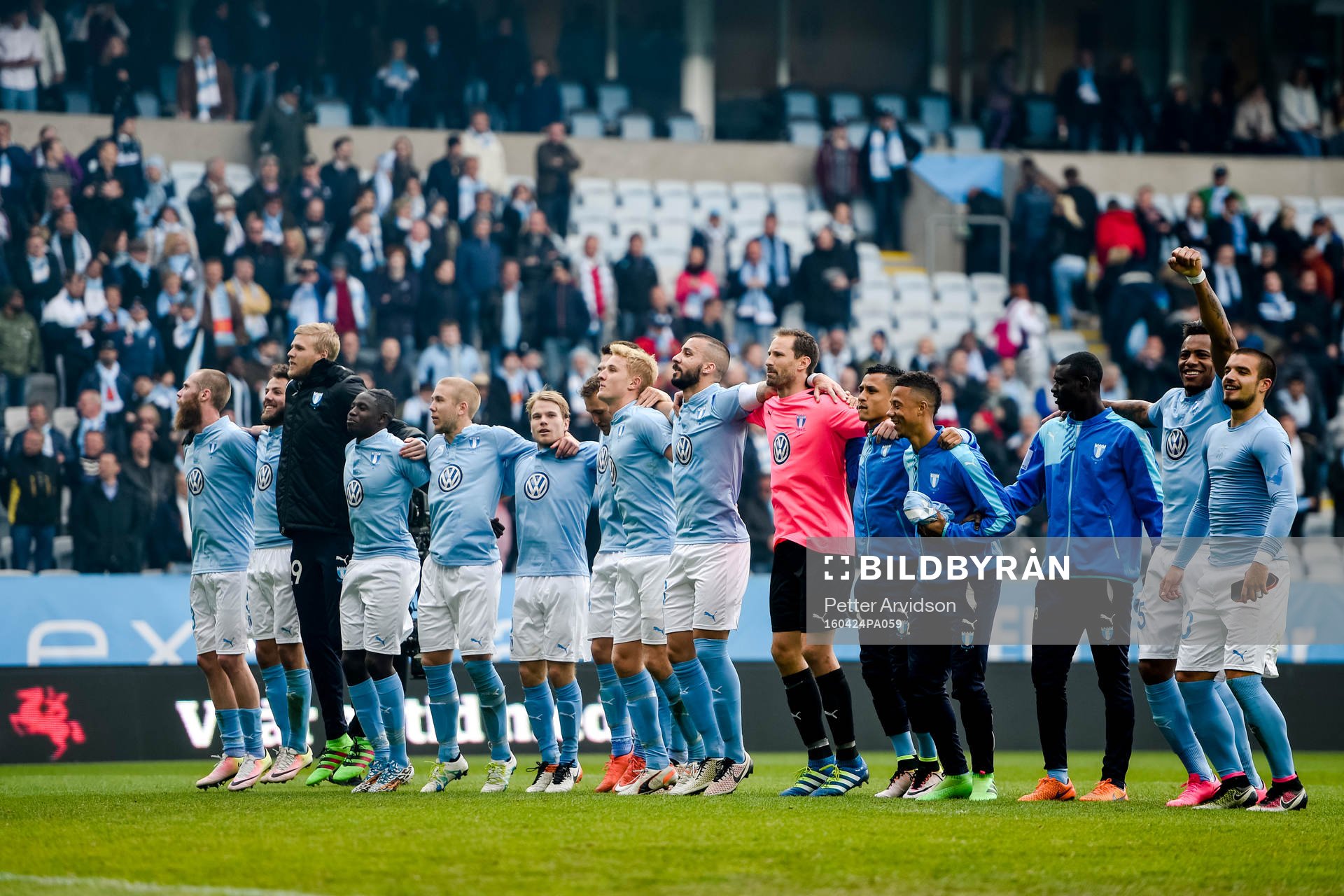 Malmö FFs spelare jublar efter  fotbollsmatchen i Allsvenskan mellan Malmö FF och Djurgården den 24 april 2016 i Malmö.