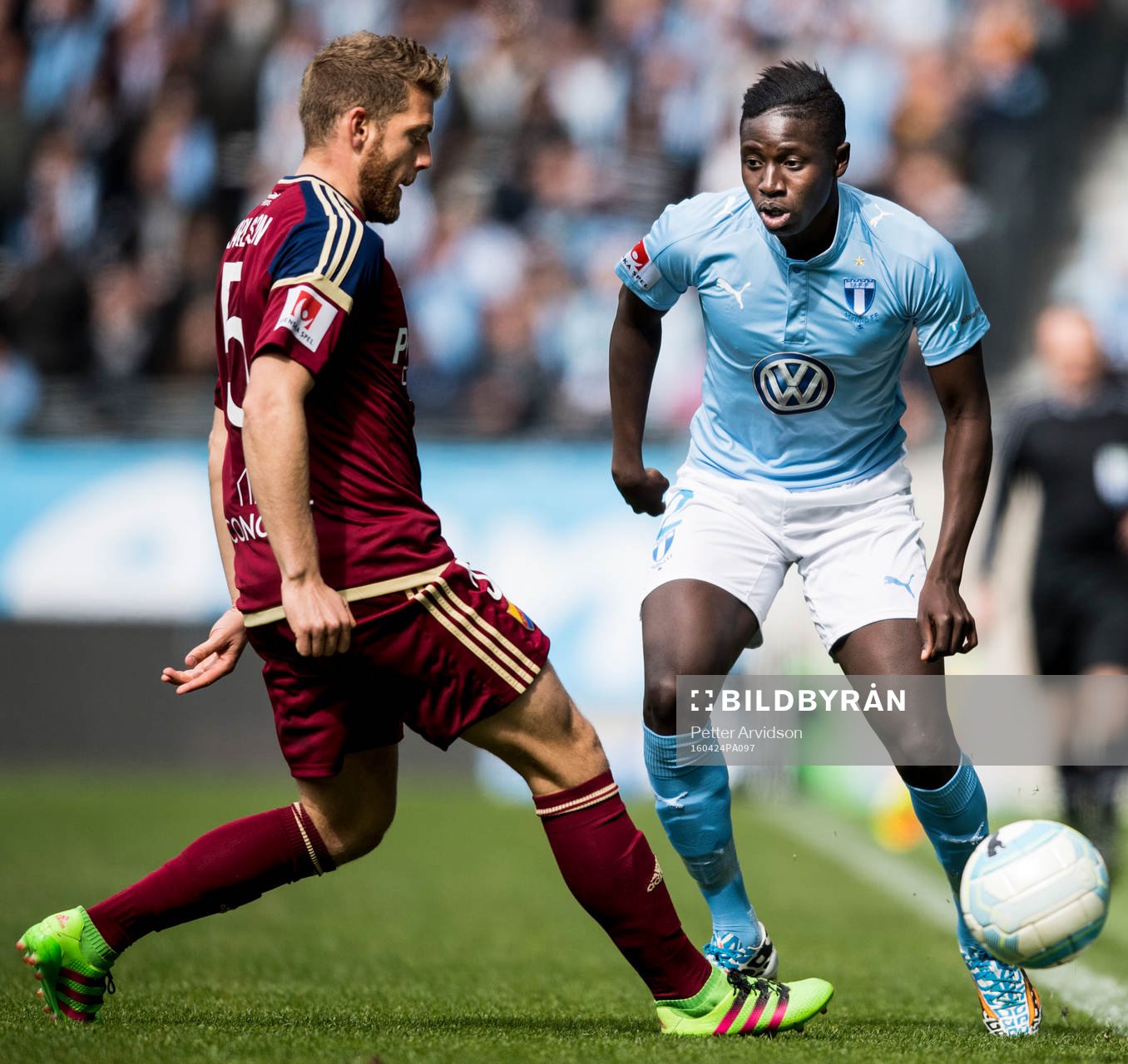 Djurgårdens Stefan Karlsson och Malmö FFs Pa Konate