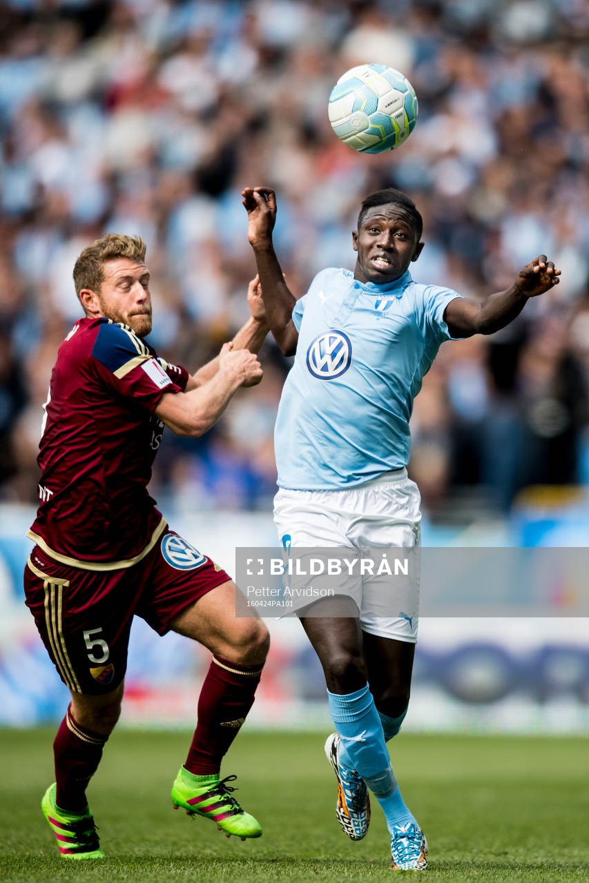 Djurgårdens Stefan Karlsson och Malmö FFs Pa Konate