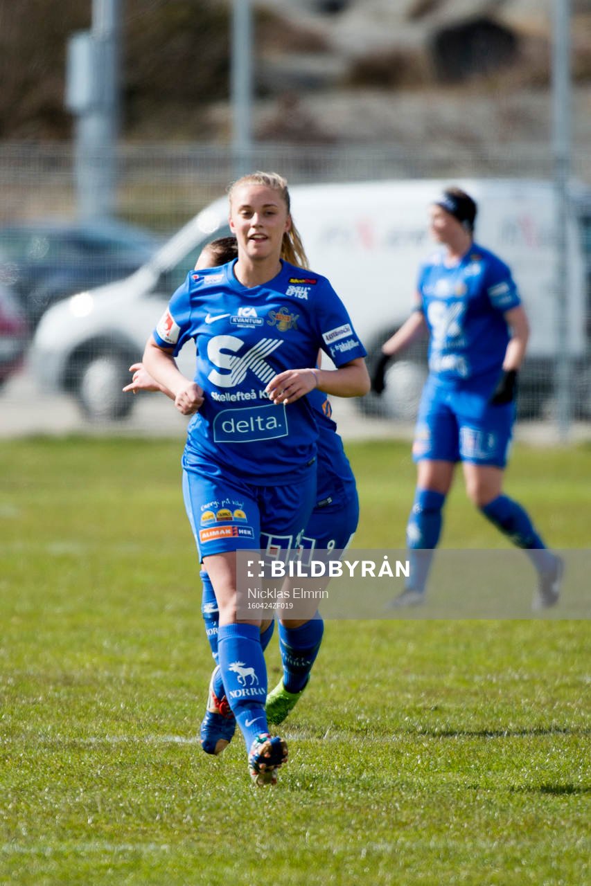 Sunnanås Christine Tjärnlund  fotbollsmatchen i Elitettan