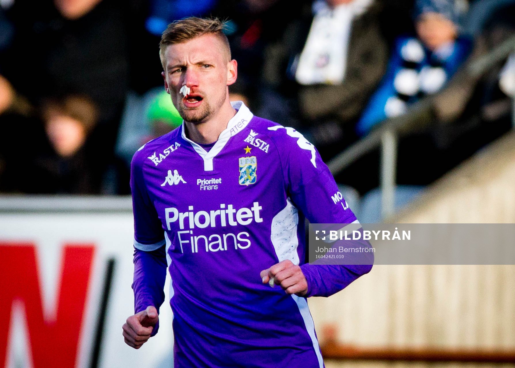 IFK Göteborgs Sebastian Eriksson med en blodig tuss i