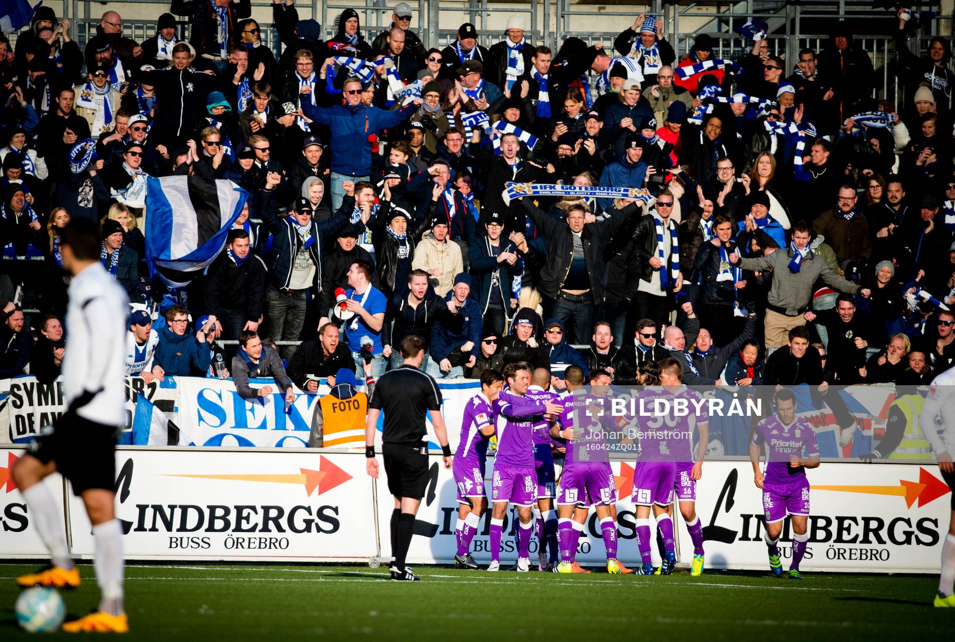 IFK Göteborgs Sören Rieks gör 1-2 och jublar framför