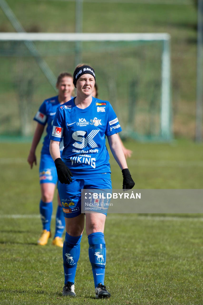 Sunnanås Ashley Nicol fotbollsmatchen i Elitettan mellan