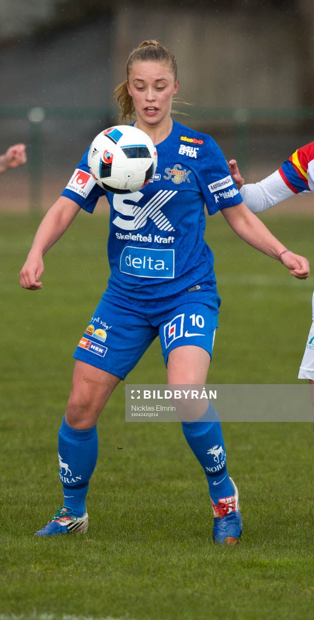 Sunnanås Christine Tjärnlund  fotbollsmatchen i Elitettan
