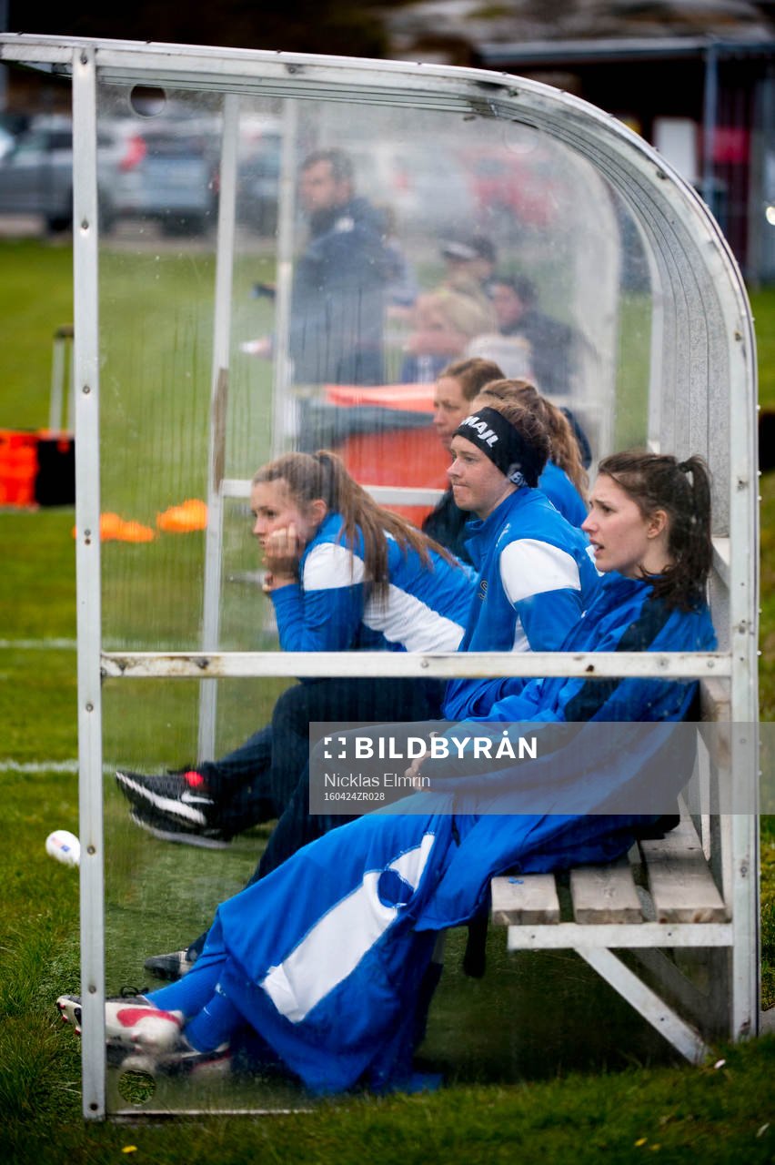 Sunnanås avbrytarbänk fotbollsmatchen i Elitettan mellan