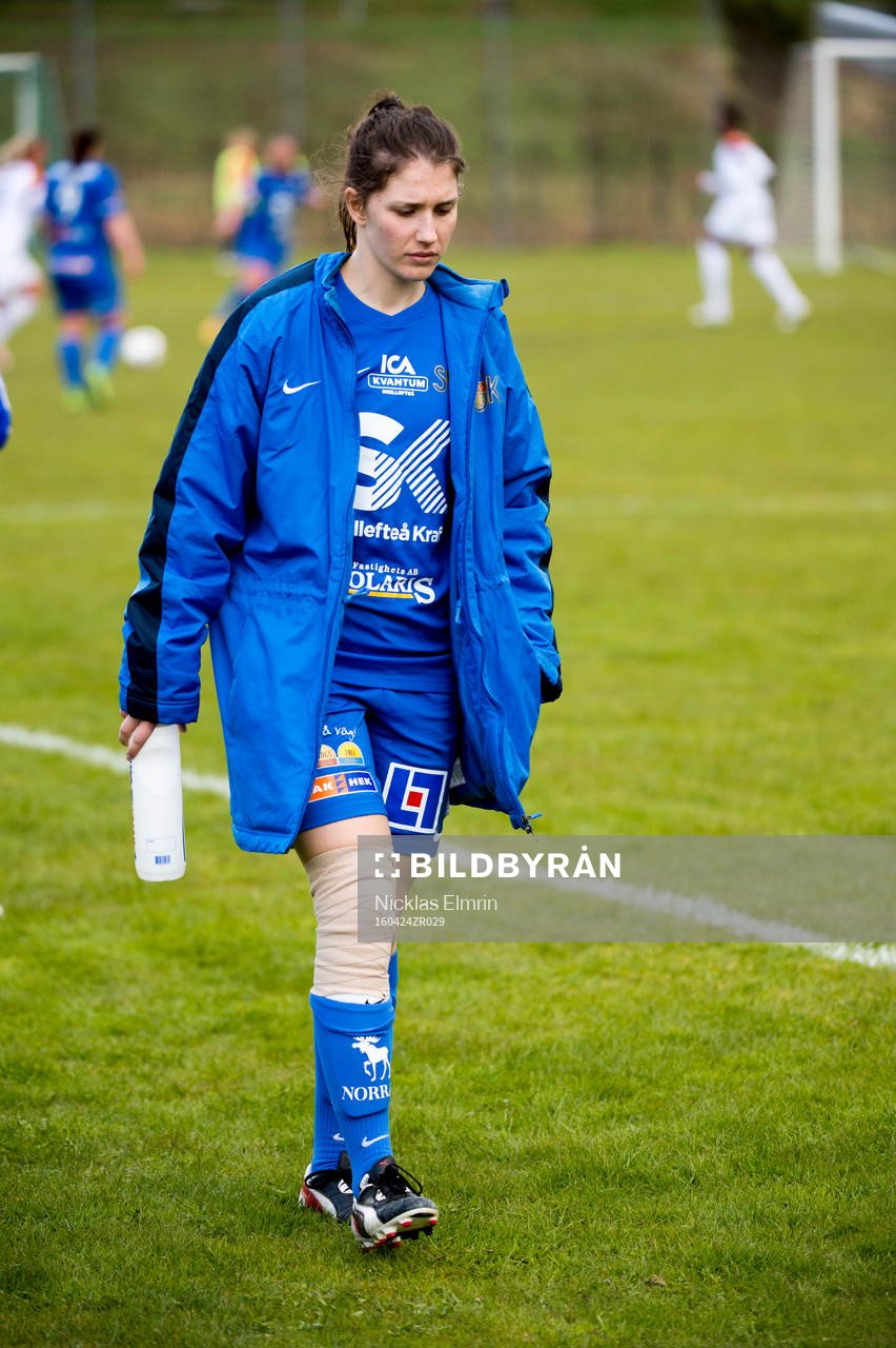 Sunnanås Stina Hedlund fotbollsmatchen i Elitettan mellan