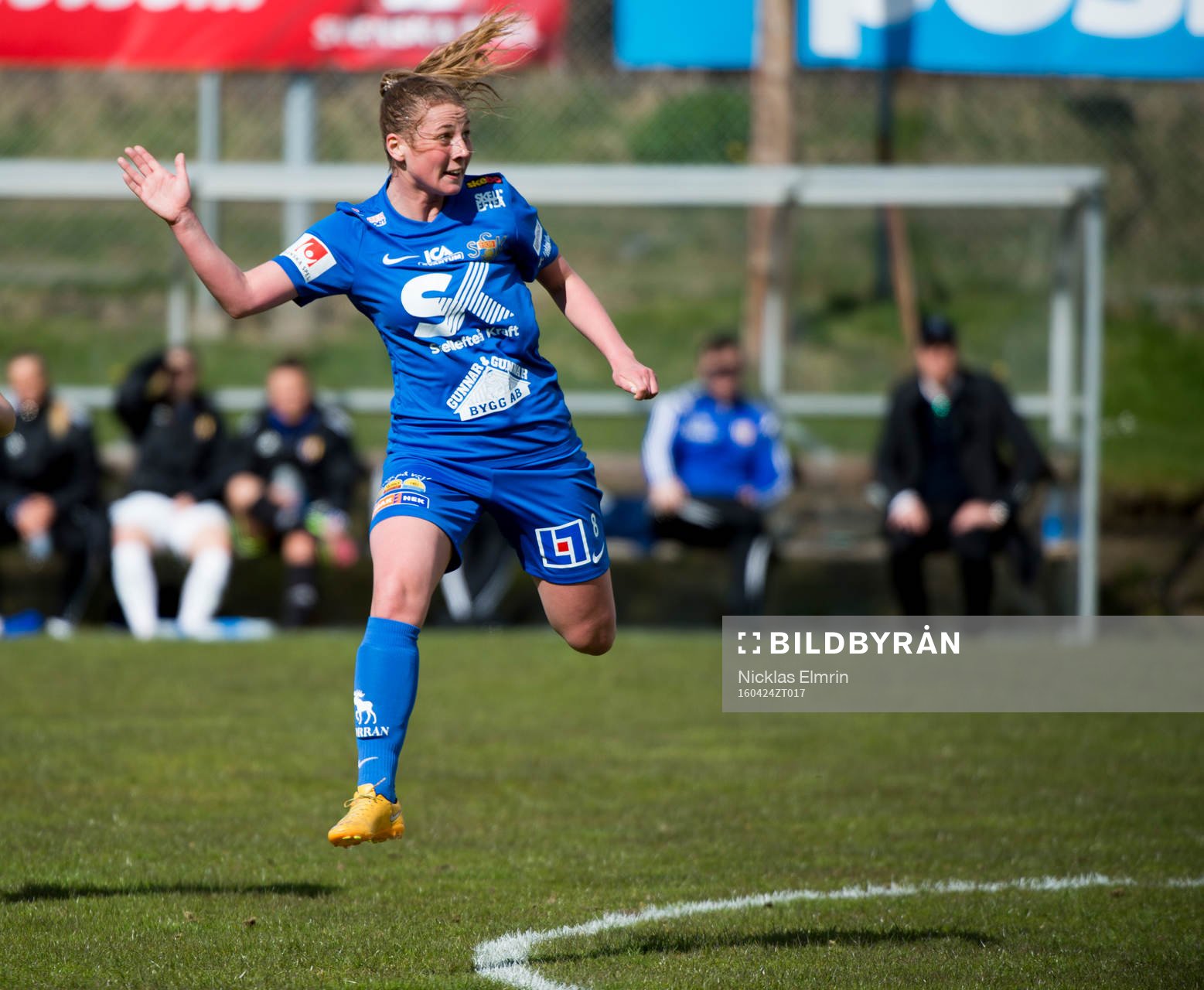 Sunnanås Olivia Holm  fotbollsmatchen i Elitettan mellan