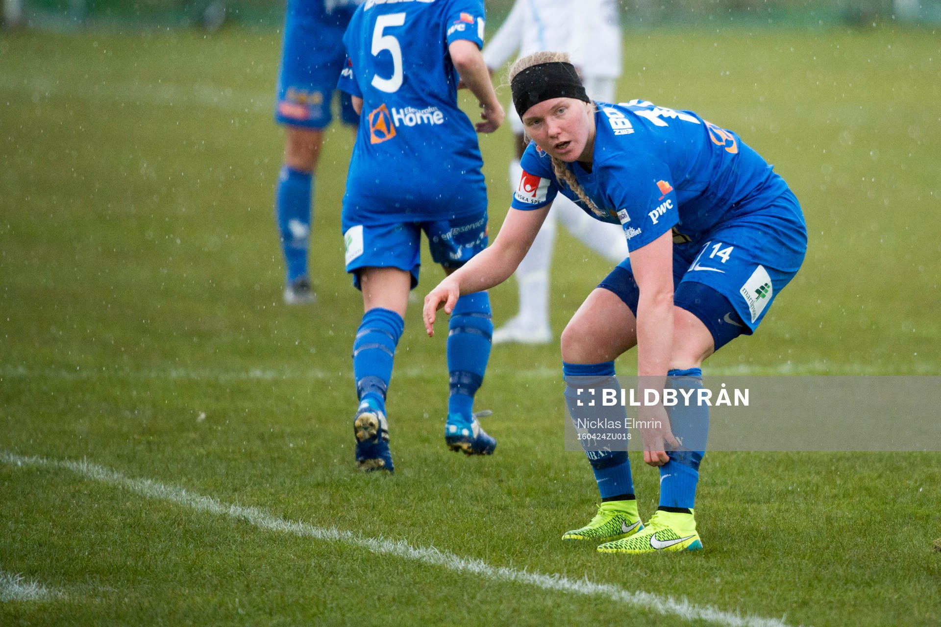Sunnanås Lina Finnholm  fotbollsmatchen i Elitettan mellan Hovås Billdal och Sunnanå den 24 april 2016 i Hovås.