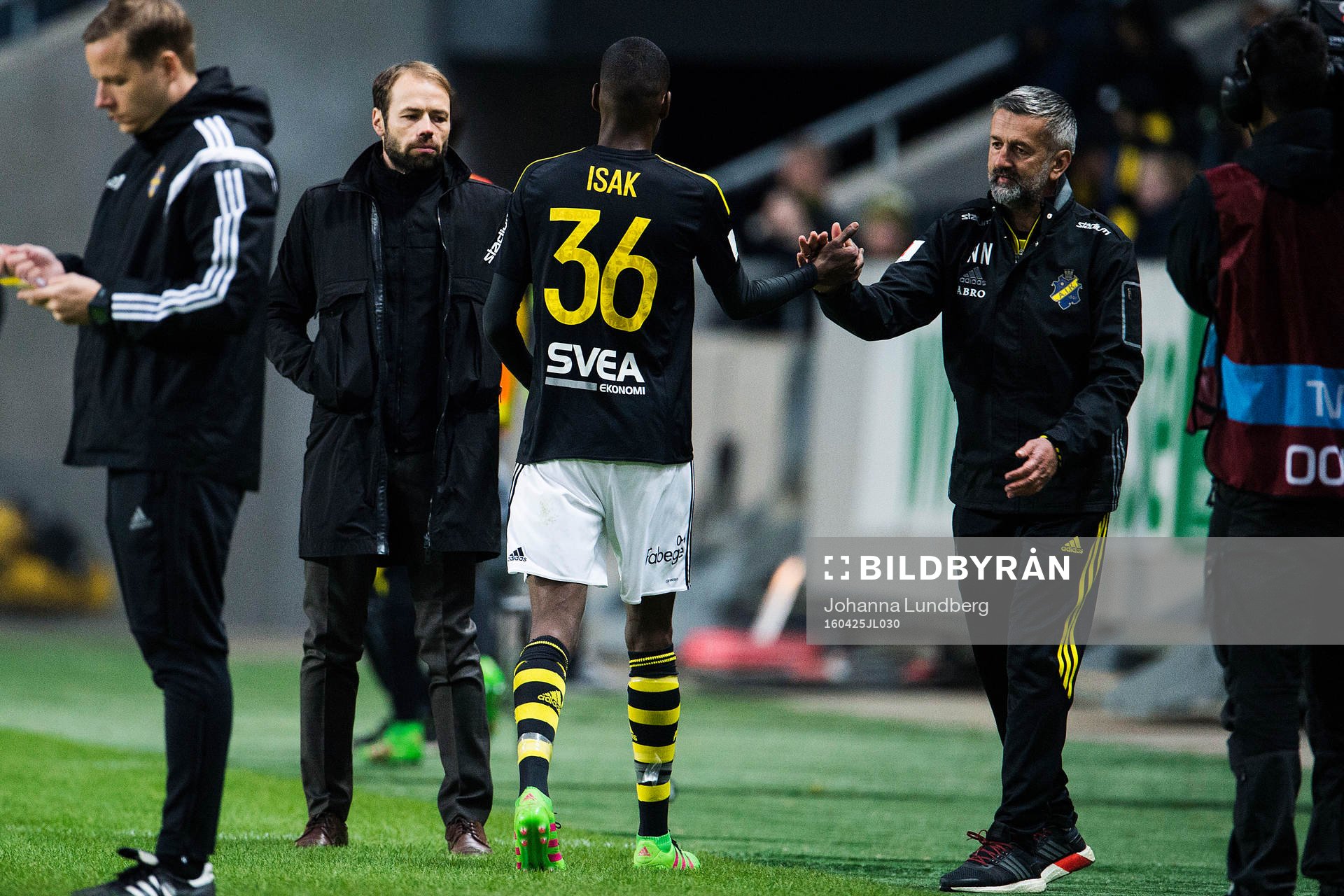 s tränare Andreas Alm och assisterande tränare Nebojsa