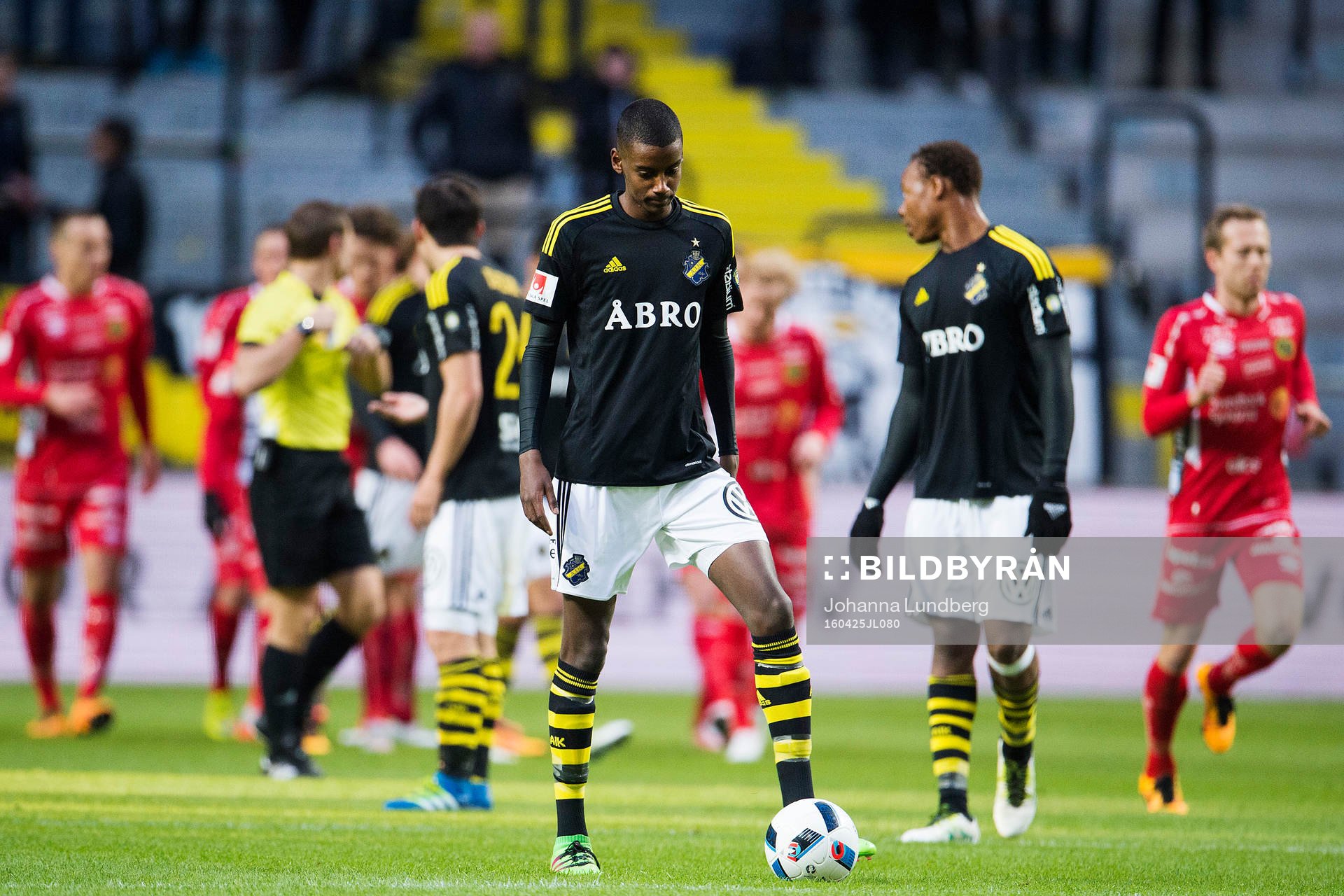 s Alexander Isak deppar