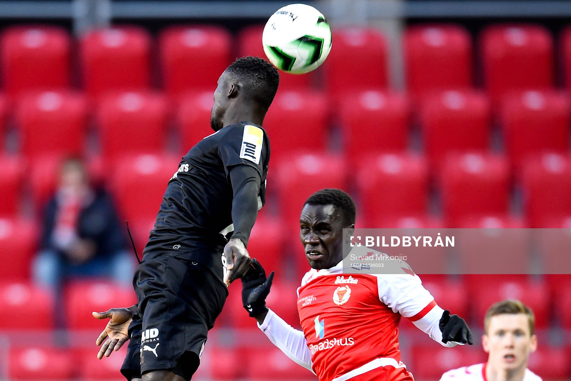 Kalmars Papa Alioune Diouf och Helsingborgs Lalawélé