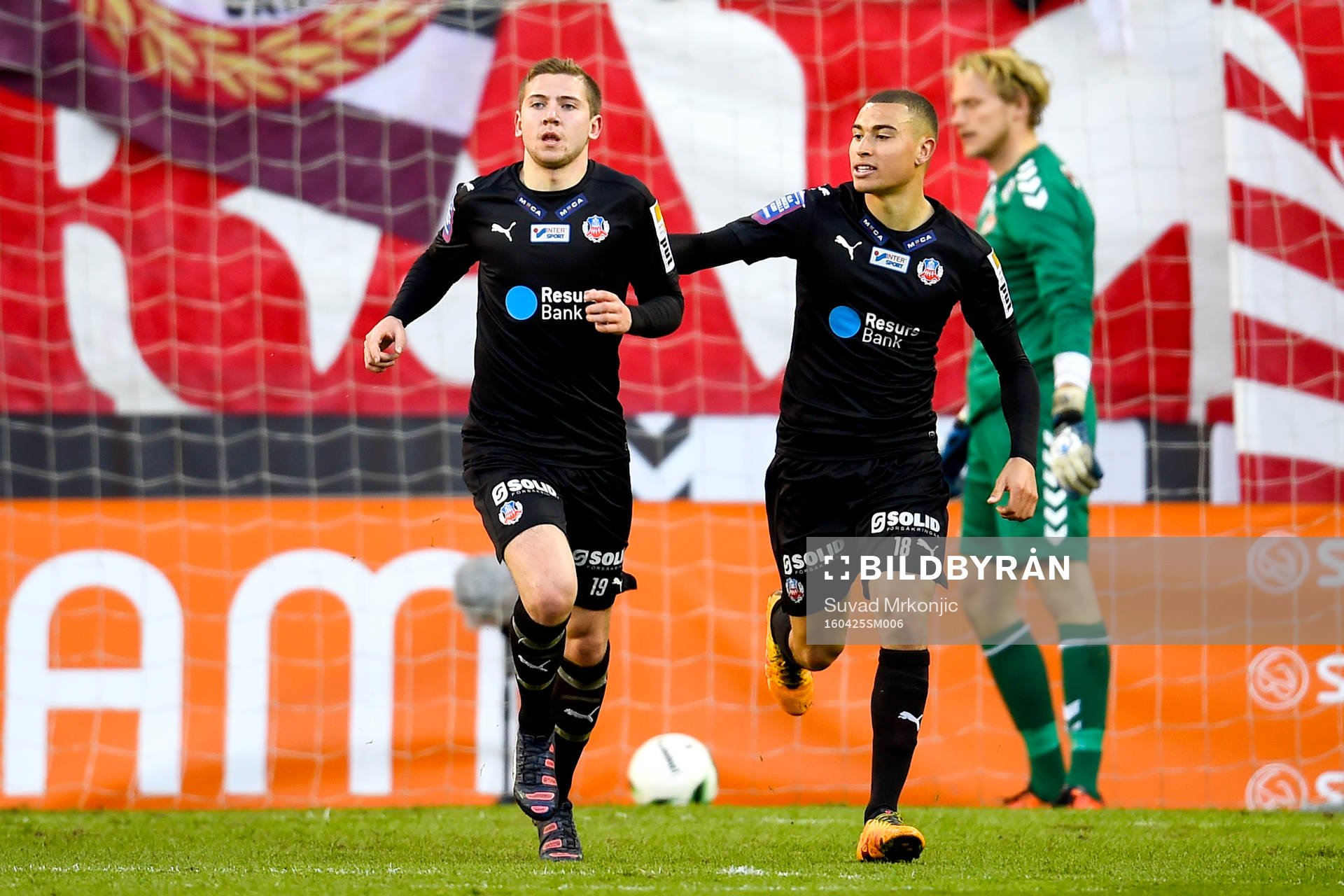 Helsingborgs Darijan Bojanić och Jordan Larsson jublar