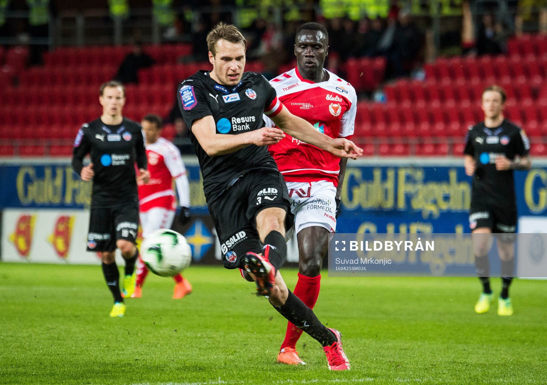 Helsingborgs Frederik Helstrup och Kalmars Papa Alioune