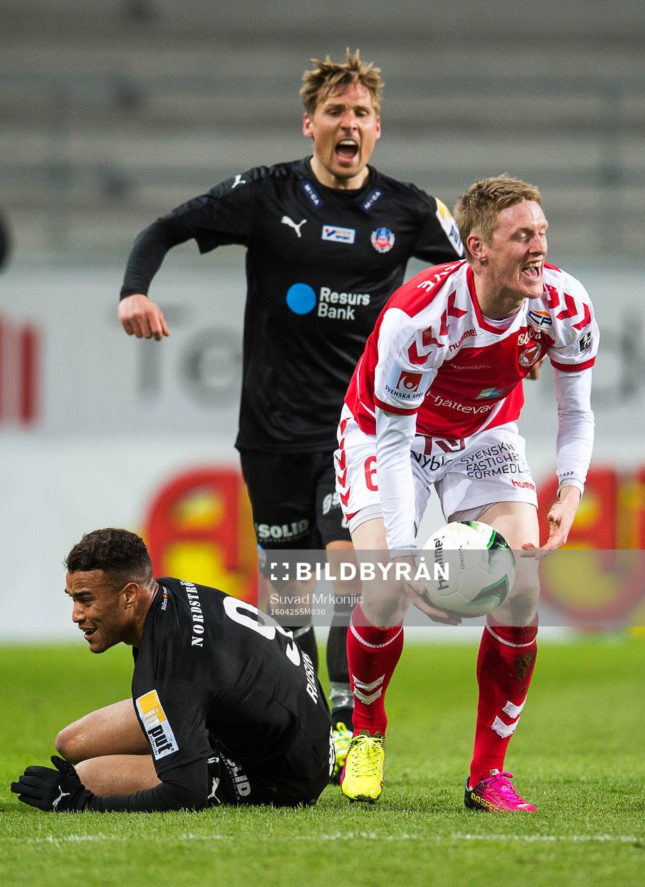 Helsingborgs Matthew Rusike och  Kalmars Rasmus Elm som