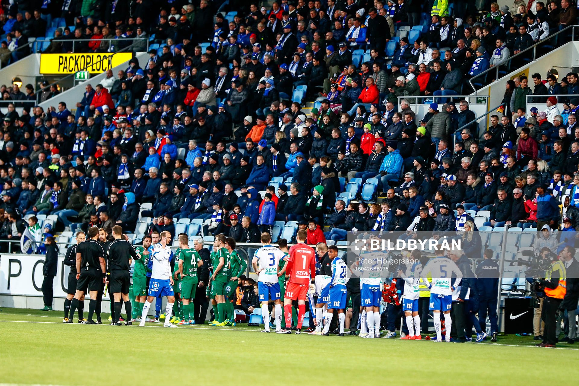 Bråk får kravallpolis att inta Hammarbys supportrarnas