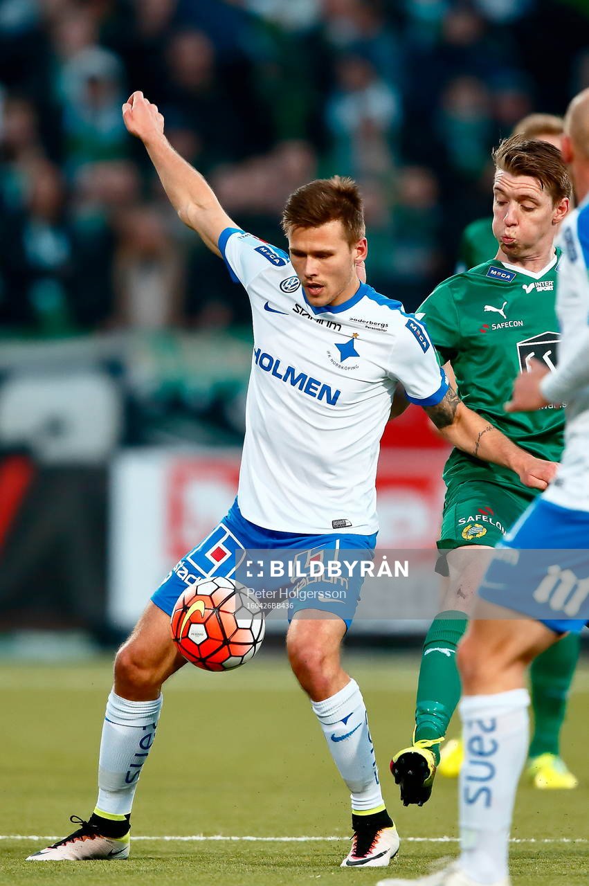 Norrköpings Arnor Ingvi Traustason och Hammarbys Birkir