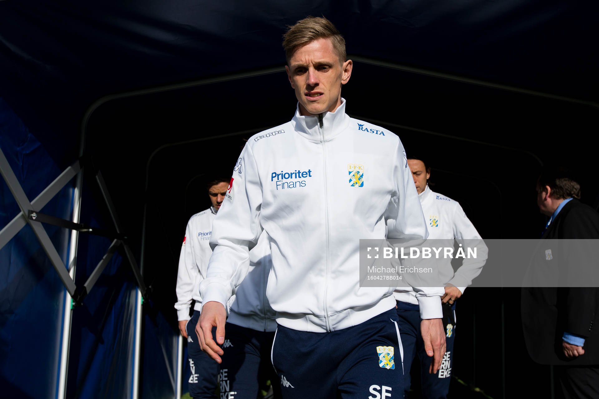 IFK Göteborgs Sören Rieks på väg in för att värma upp