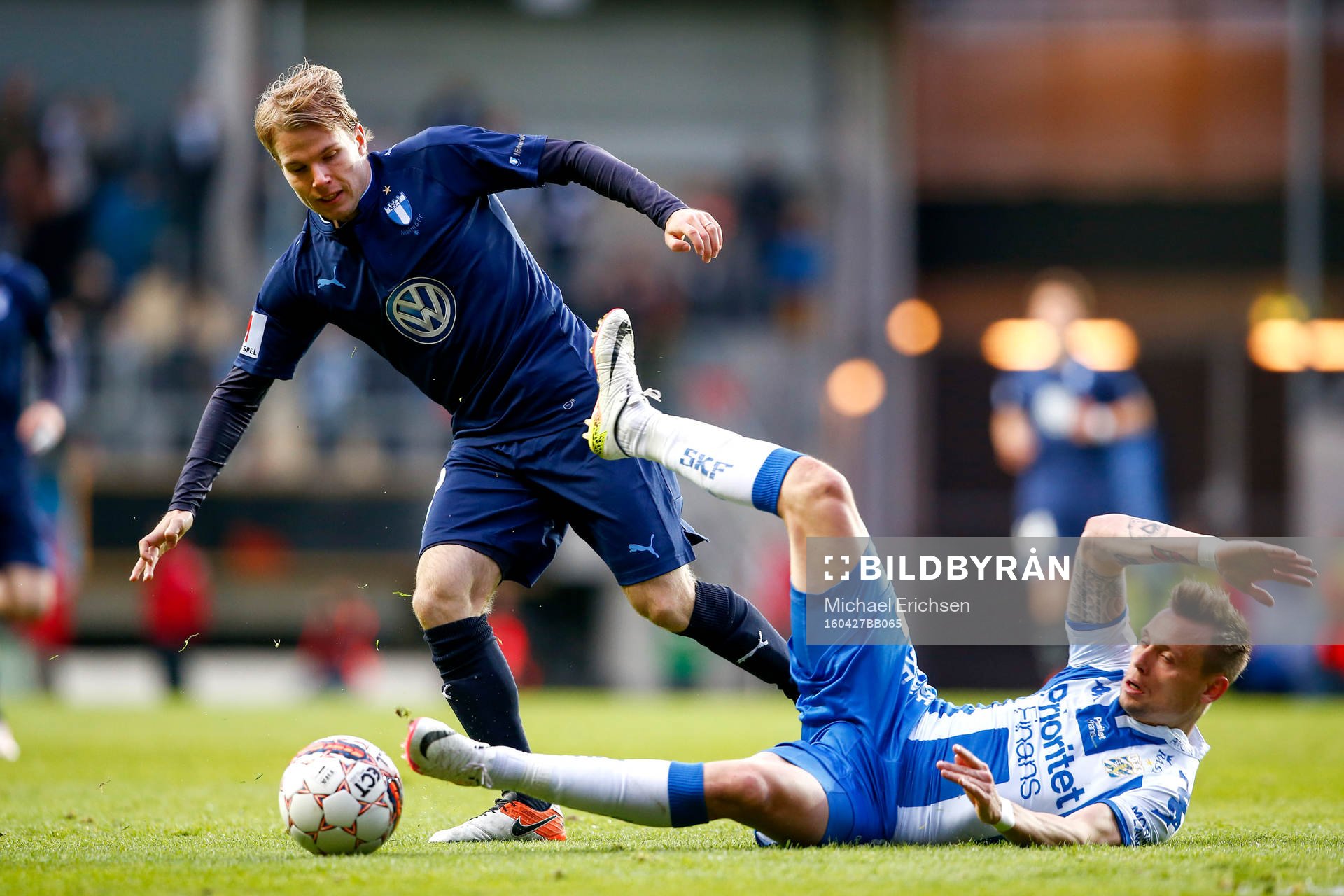 Malmö FFs Oscar Lewicki och IFK Göteborgs Jakob Ankersen