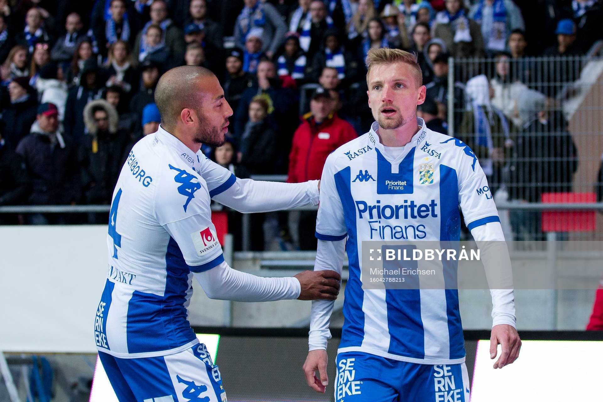 IFK Göteborgs Sebastian Eriksson blir lugnad av Haitam