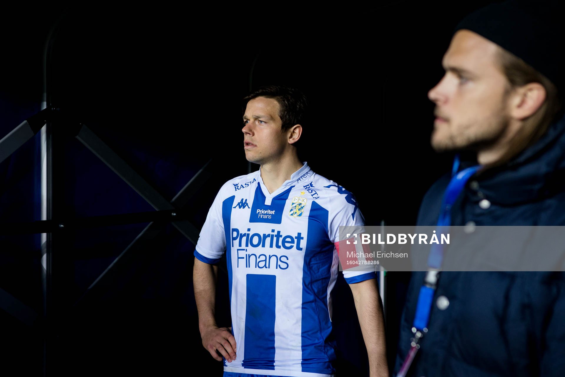IFK Göteborgs Mads Albeck och Tom Pettersson blickar ut