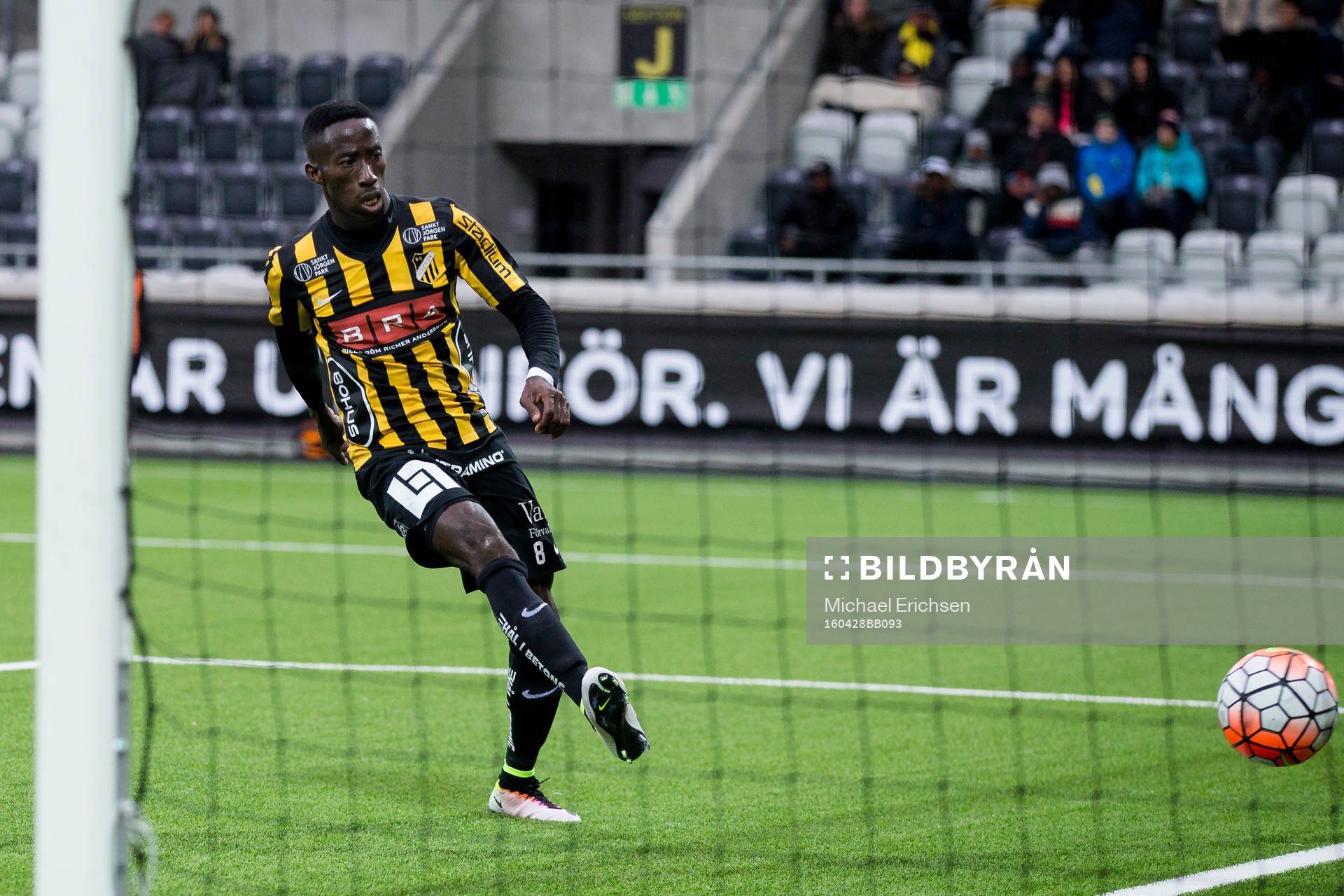 Häckens Demba Savage skjuter in 1-0