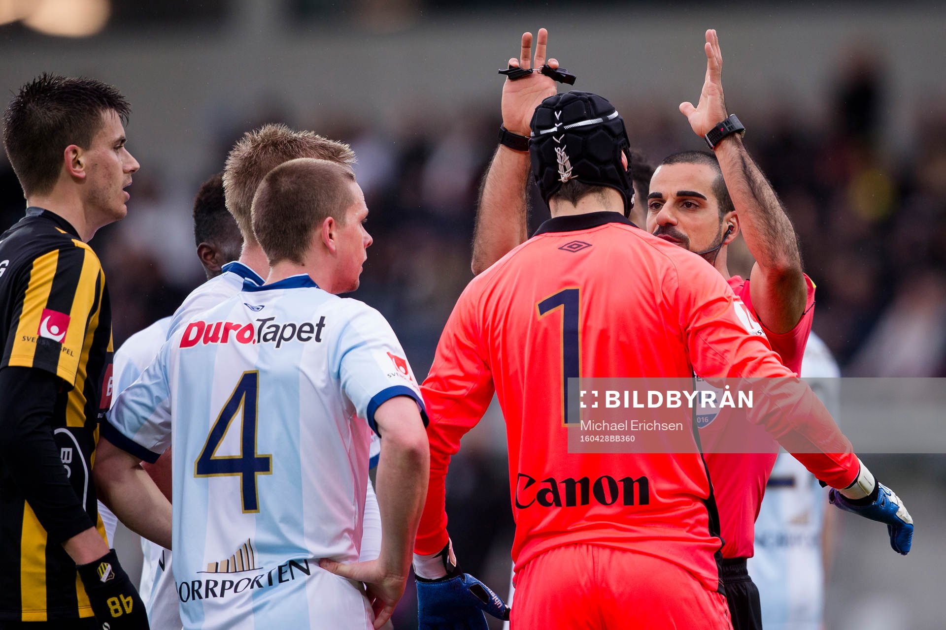 Domare Mohammed Al-Hakim ger sin syn på 1-1 kvitteringen