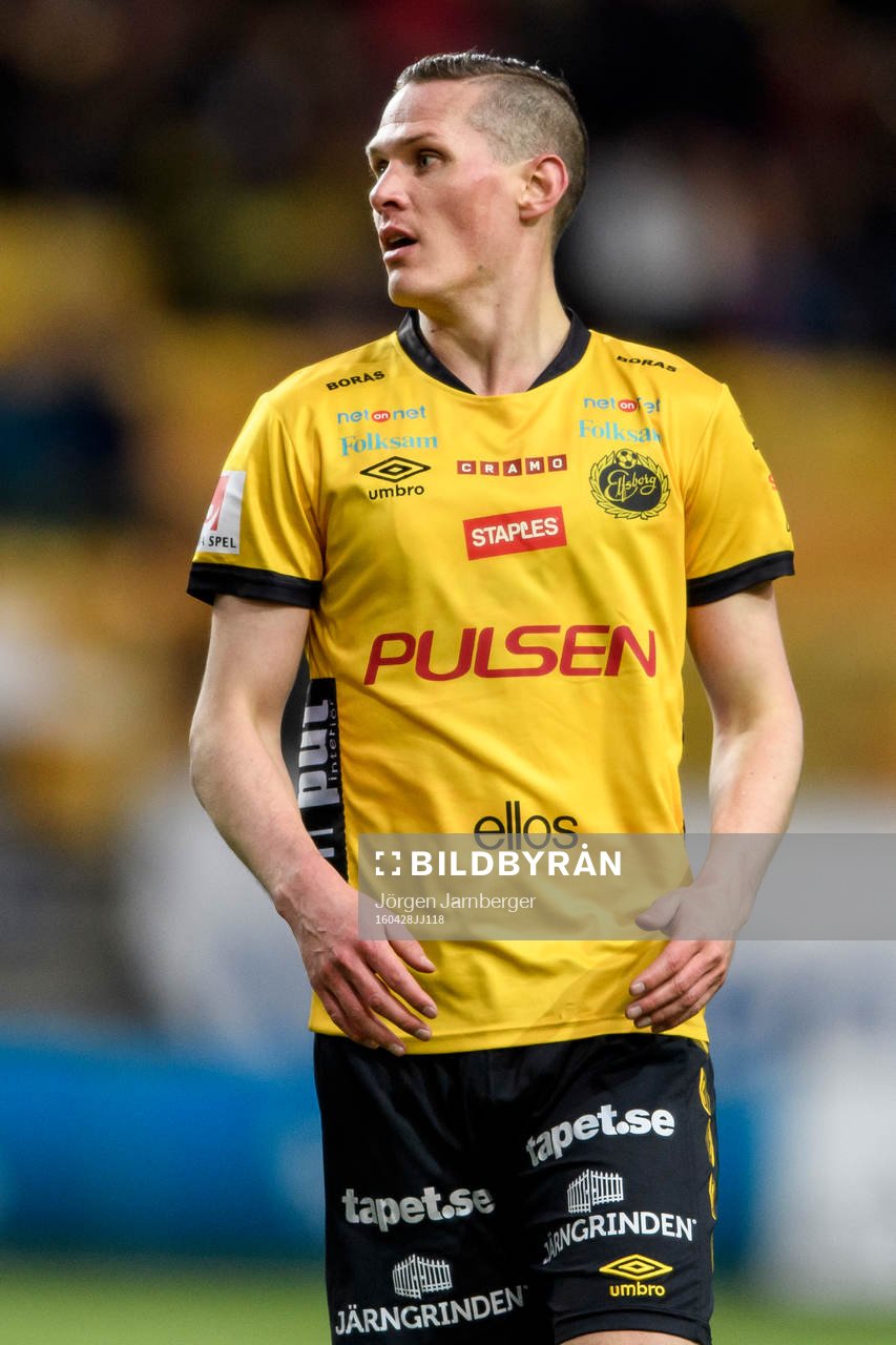Elfsborgs Jon Jönsson under fotbollsmatchen i Allsvenskan mellan Elfsborg och Djurgården den 28 april 2016 i BORÅS.