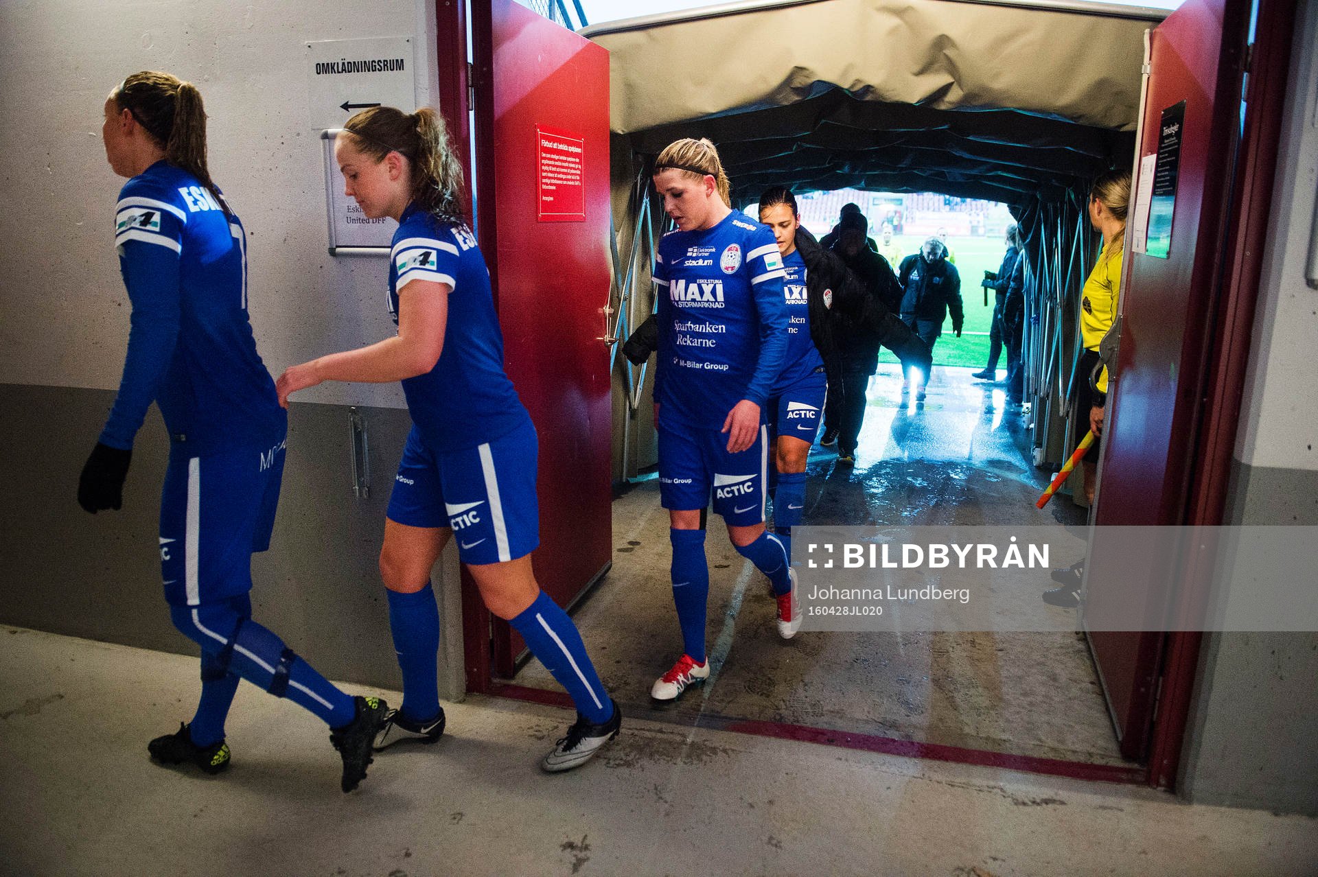 Eskilstunas spelare med Glodis Viggosdottir och Olivia