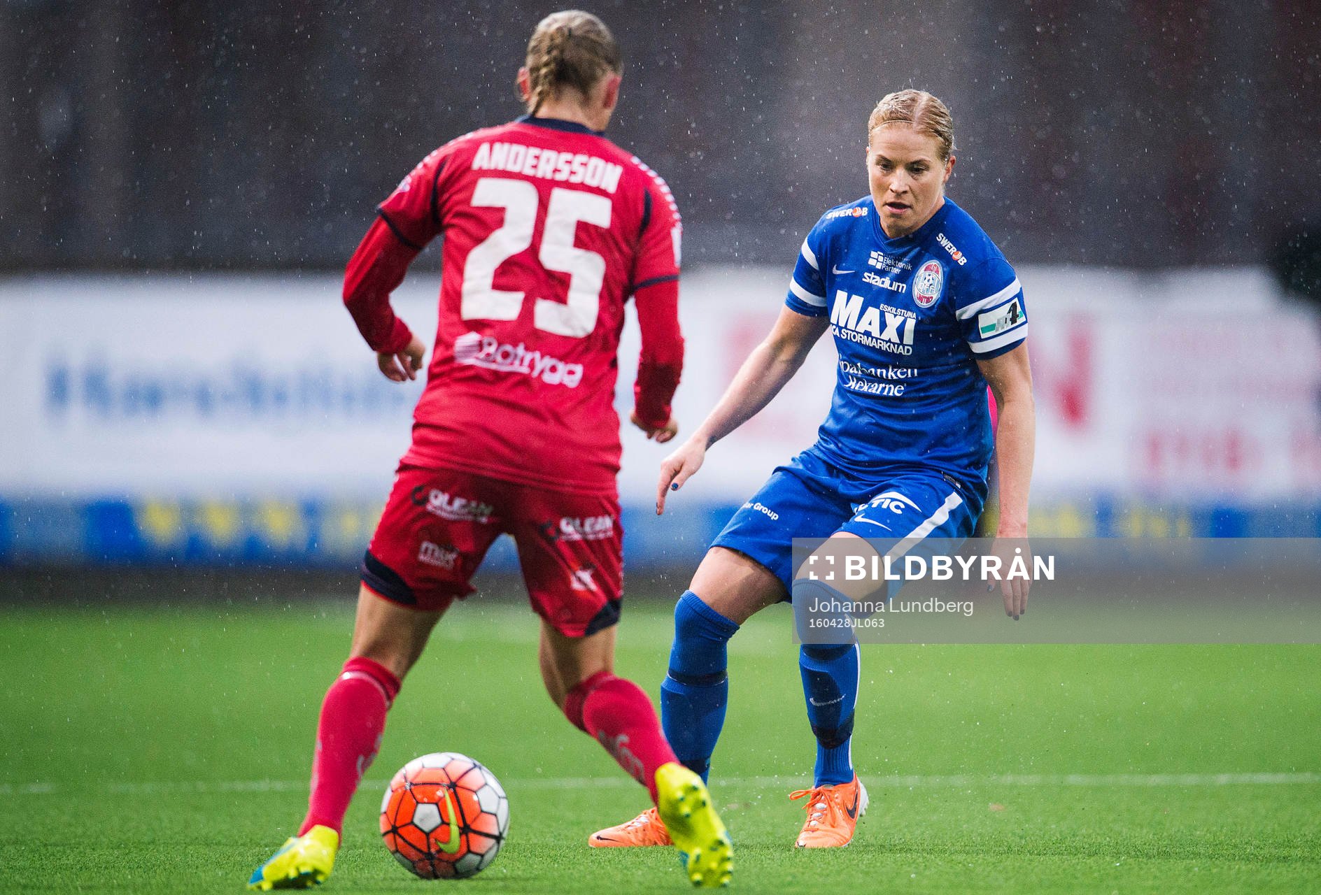 Linköpings Jonna Andersson och Eskilstunas Annica Svensson