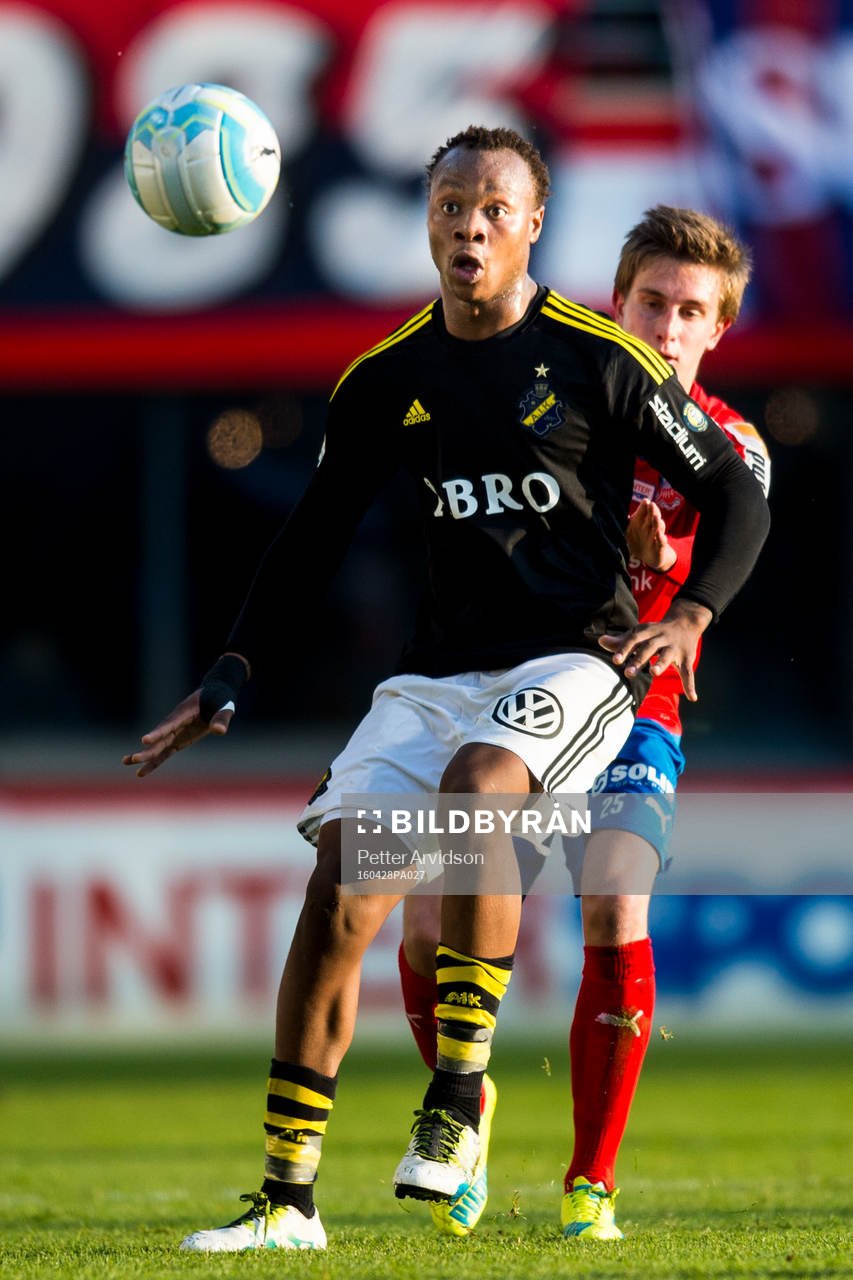 s Carlos Strandberg och Helsingborgs Felix Bindelöv