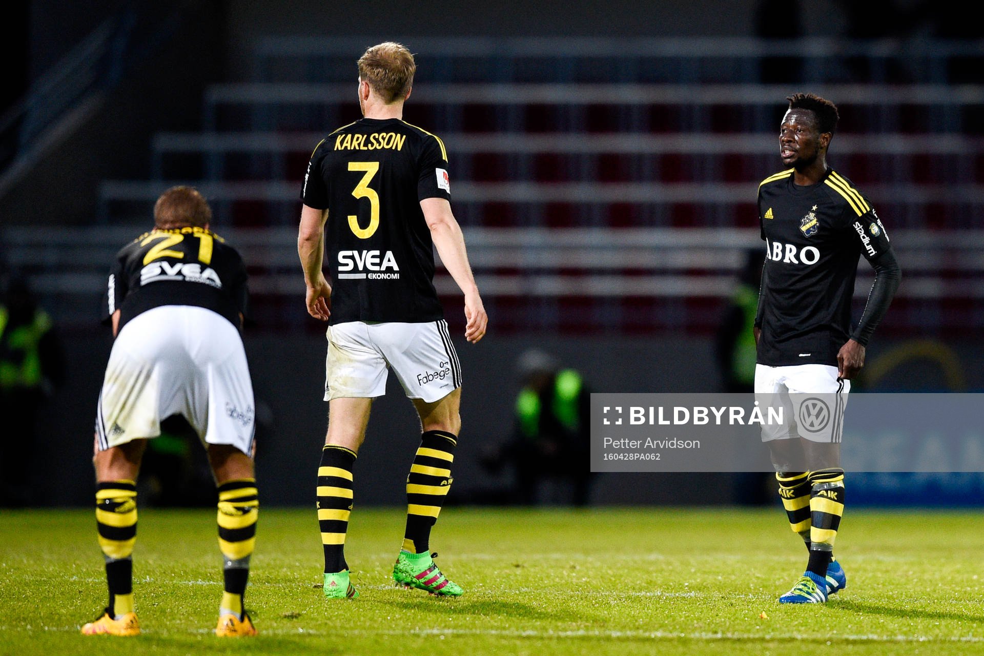 s Daniel Sundgren, Per Karlsson och Ebenezer Ofori deppar